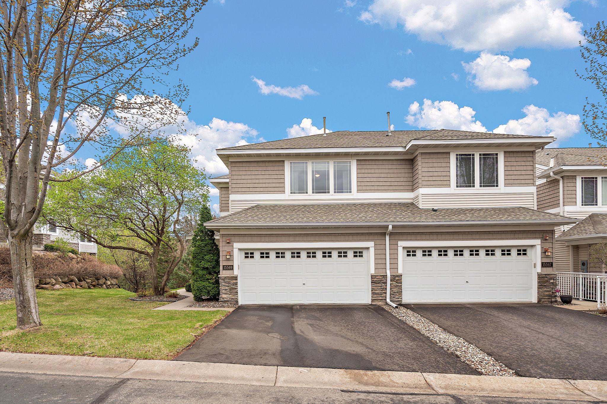 15569 Lilac Drive Property Photo 2