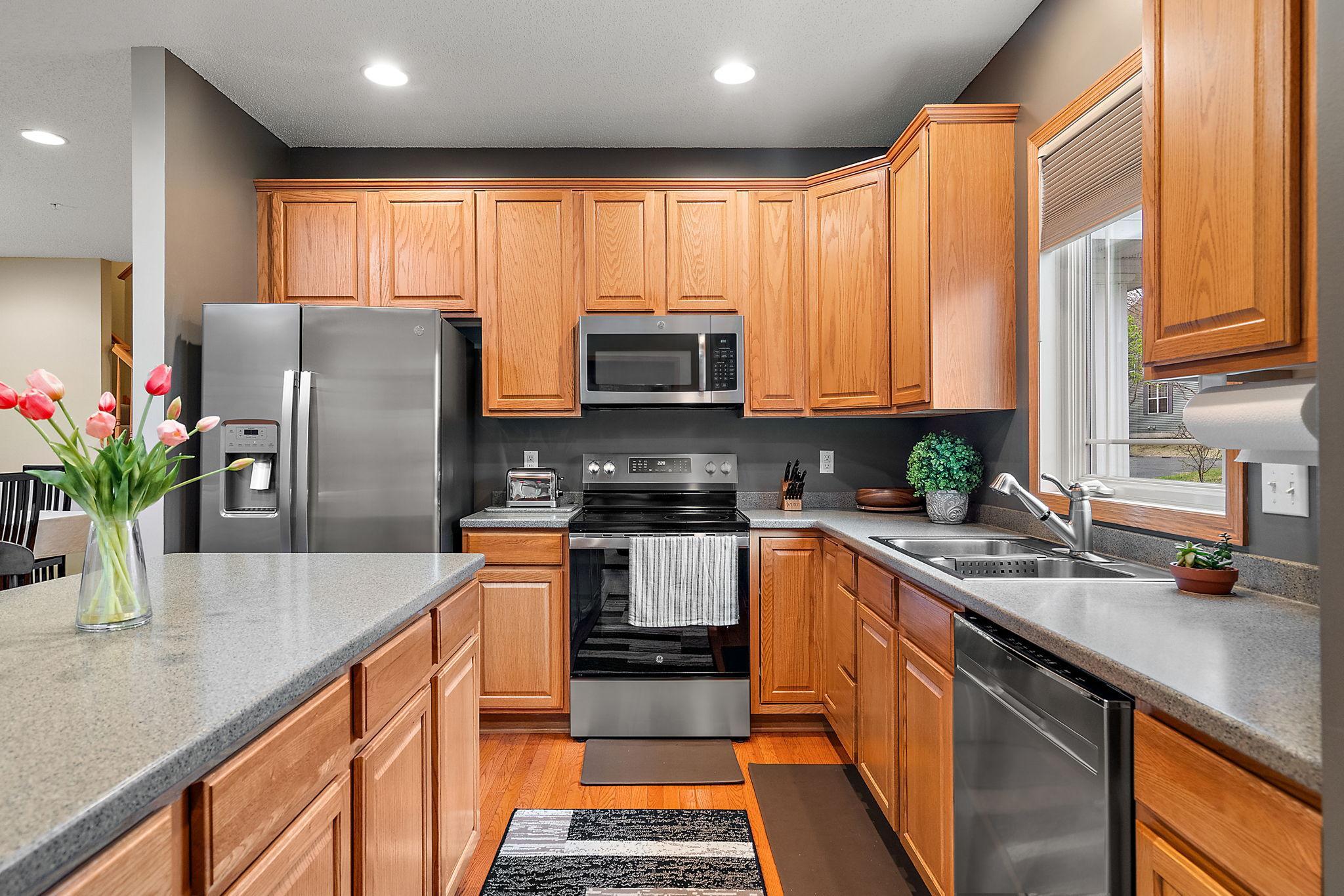 15569 Lilac Drive Property Photo 11
