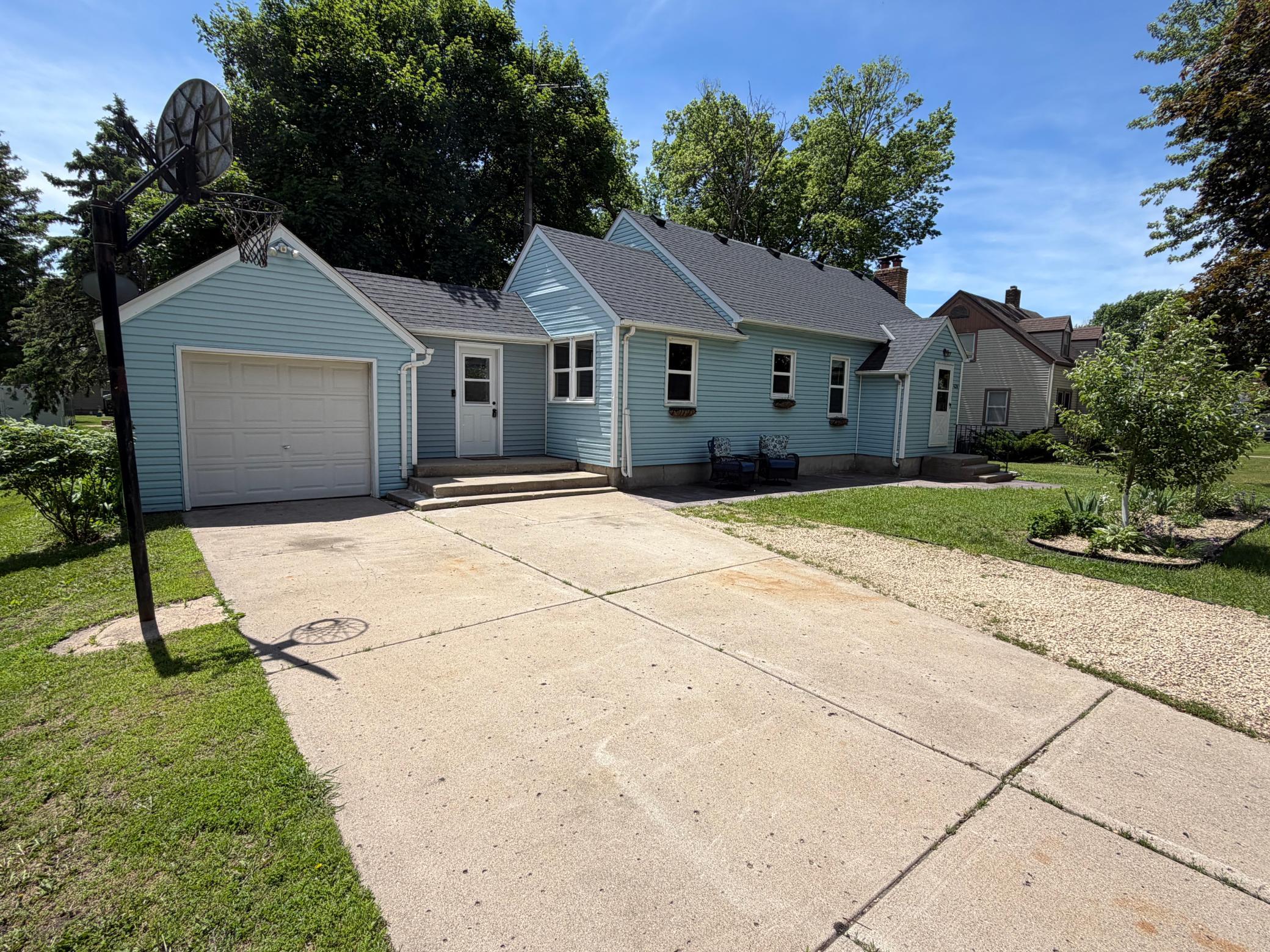 426 Main Street Property Photo 1