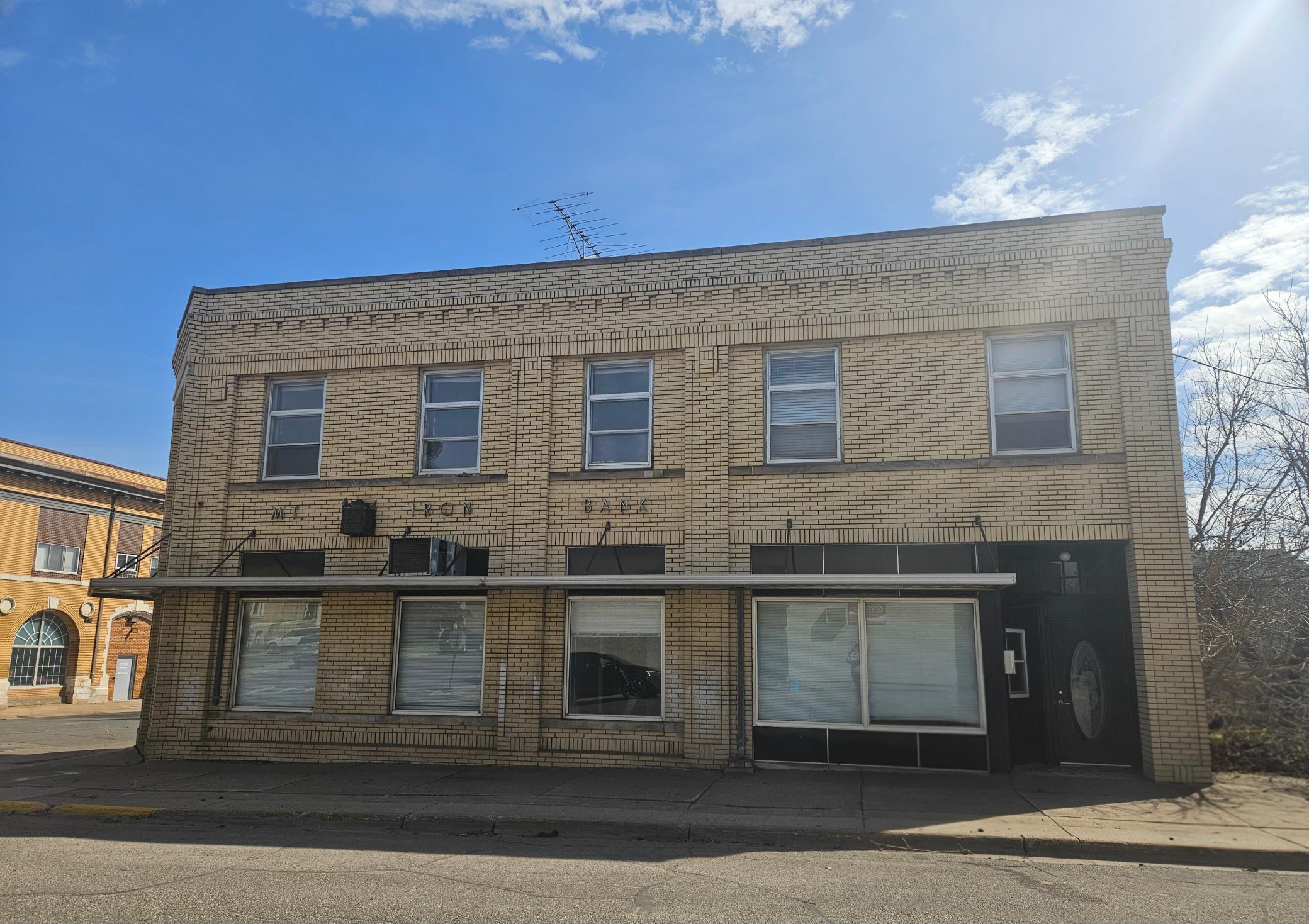 8880 Main Property Photo 2