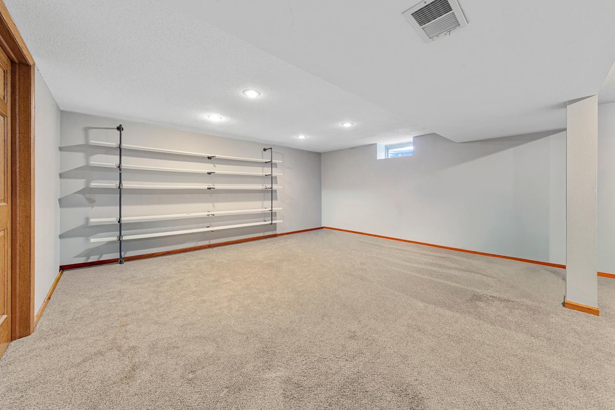 101 Mapleridge Drive Property Photo 28
