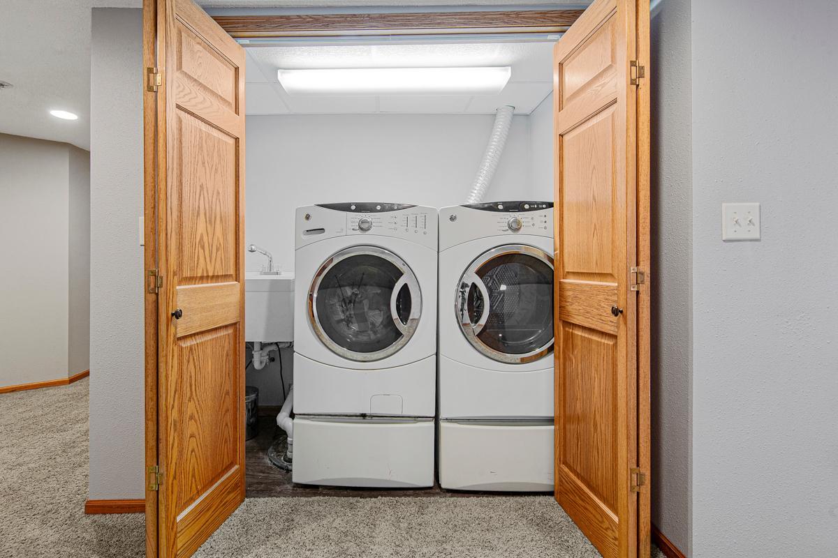 101 Mapleridge Drive Property Photo 34