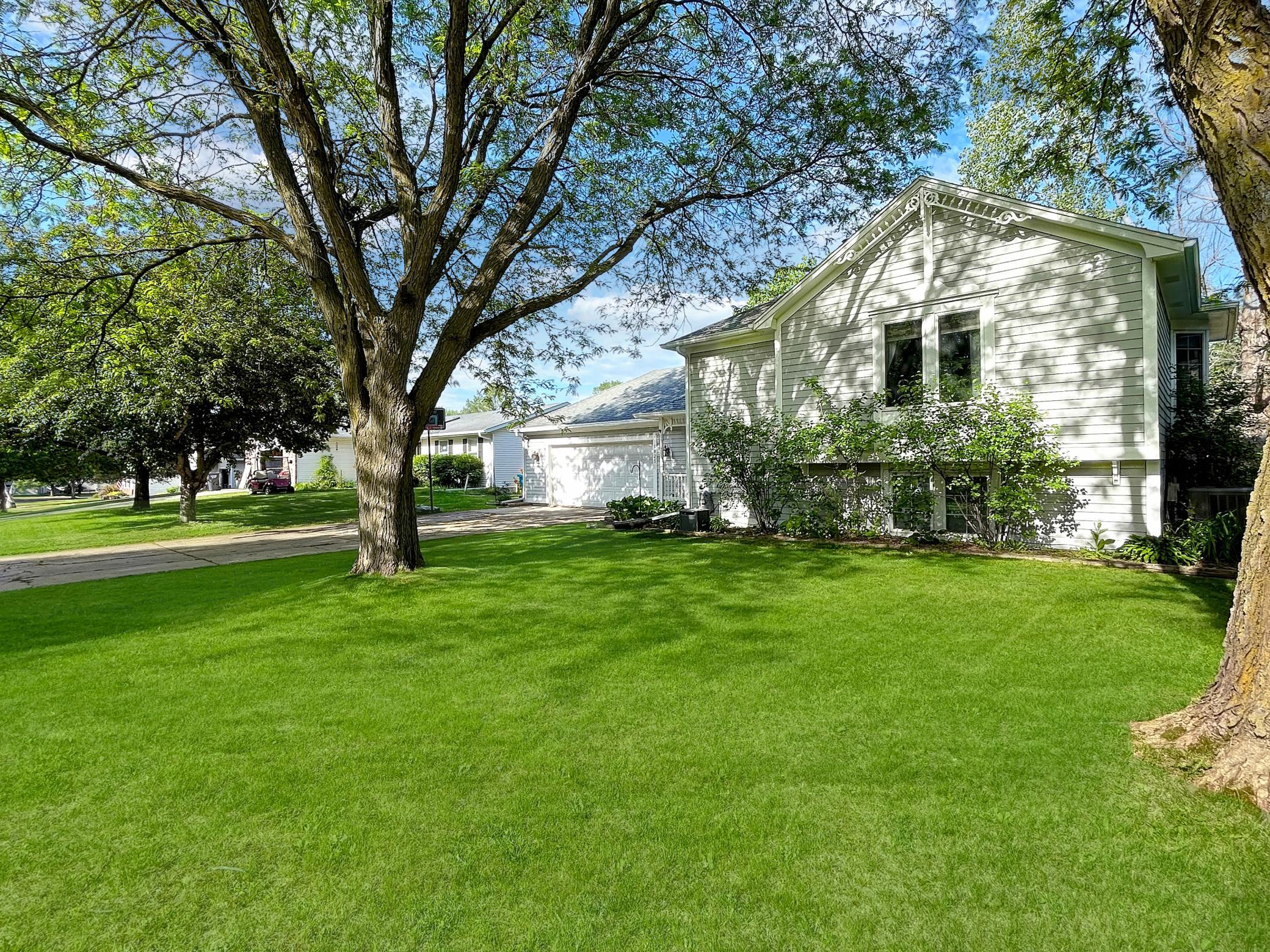1825 3rd Avenue Ne Property Photo 1