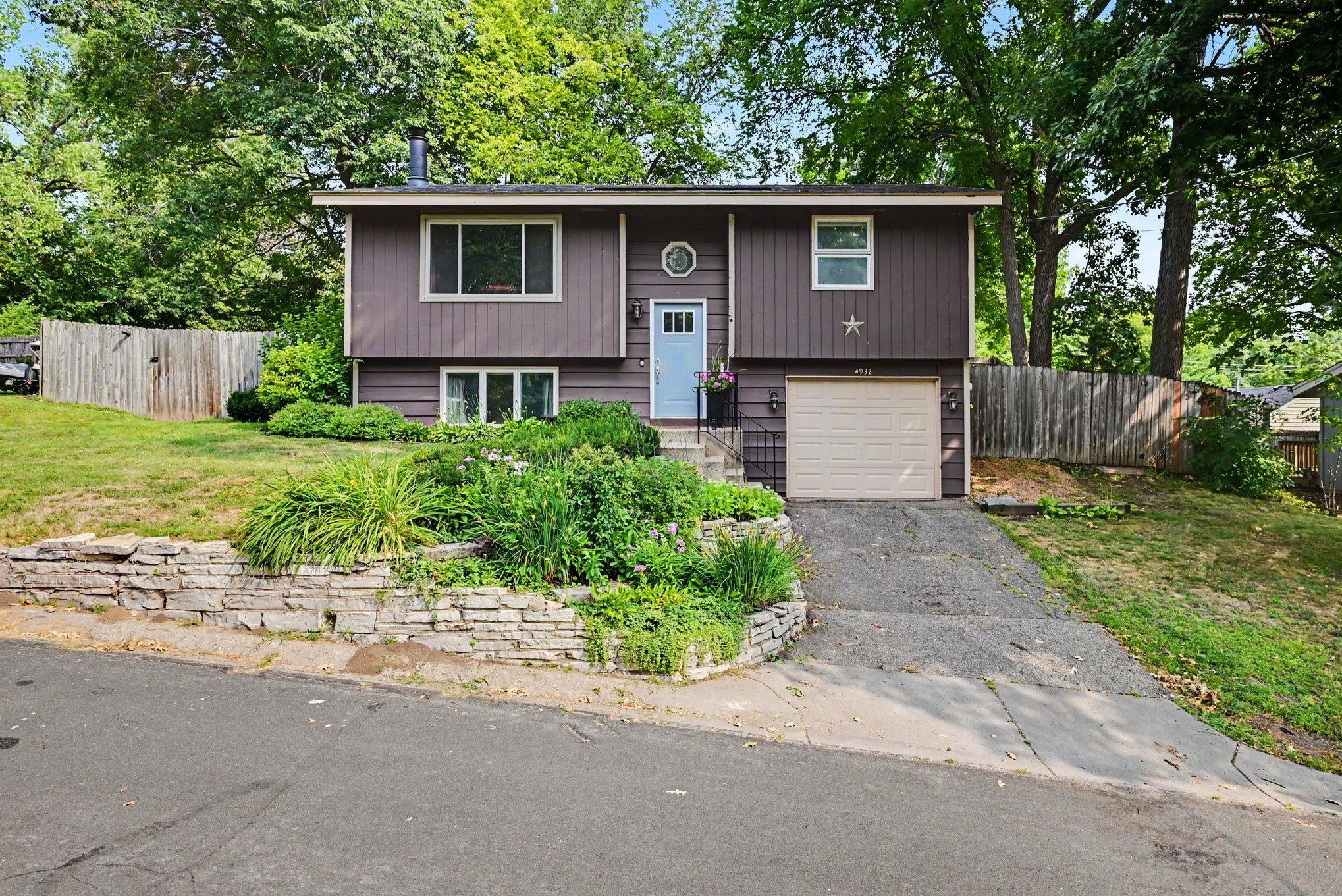4932 Hanover Road Property Photo 1