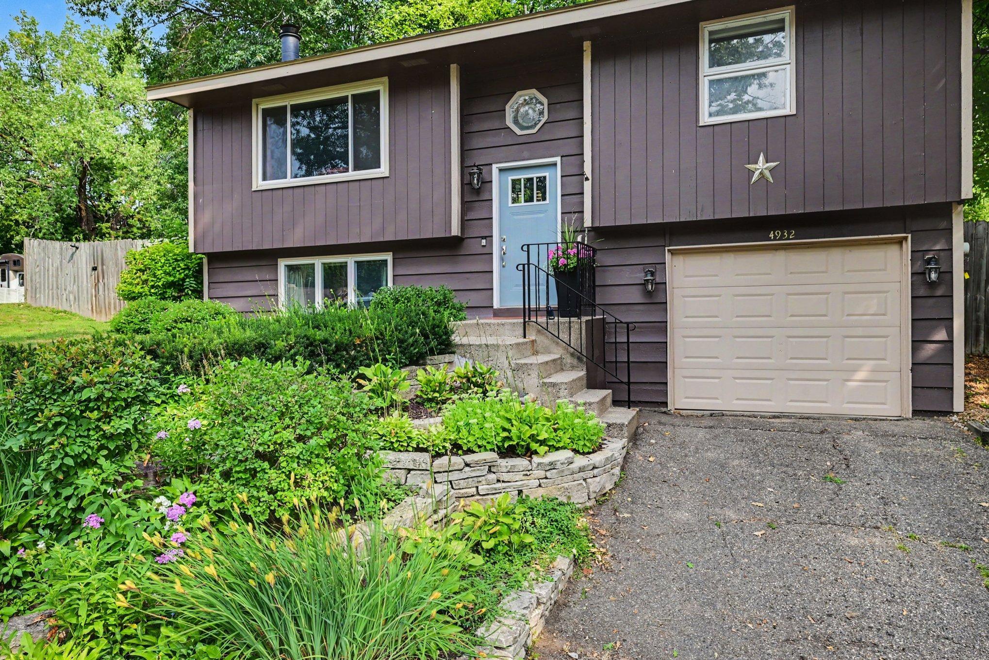 4932 Hanover Road Property Photo 2