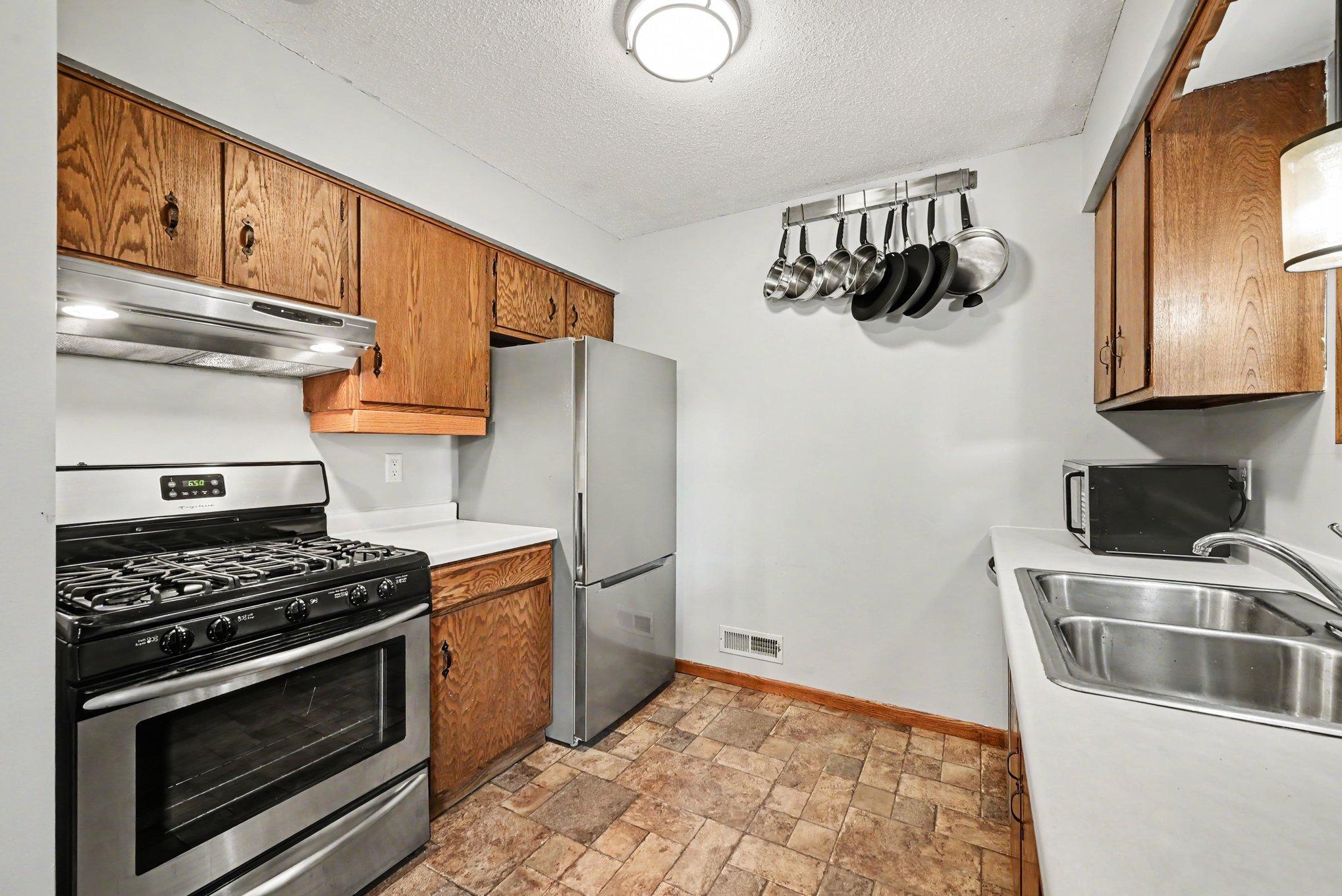 4932 Hanover Road Property Photo 8