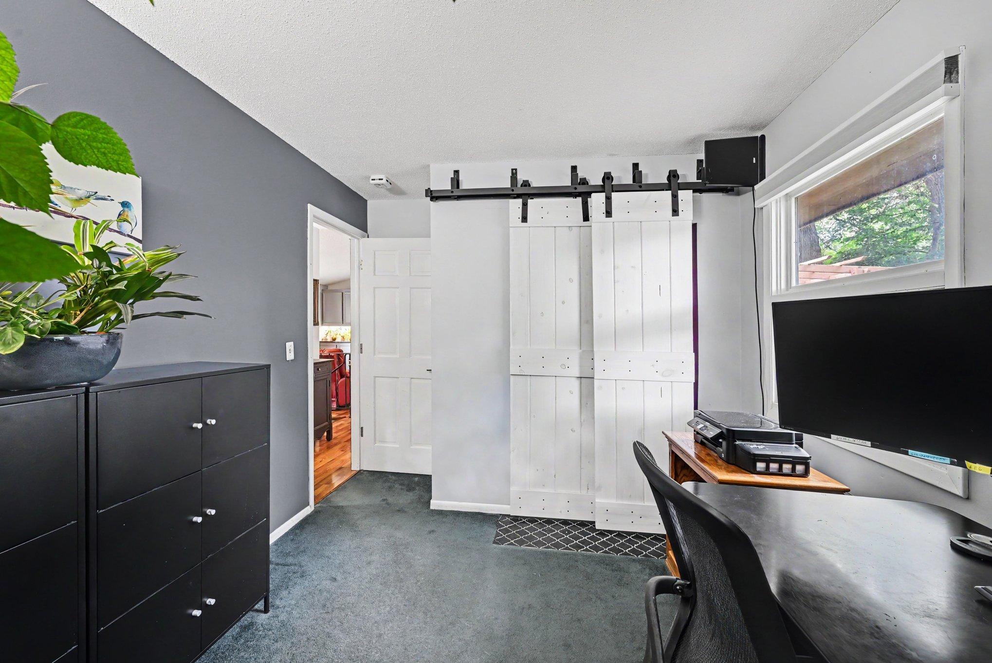 4932 Hanover Road Property Photo 10
