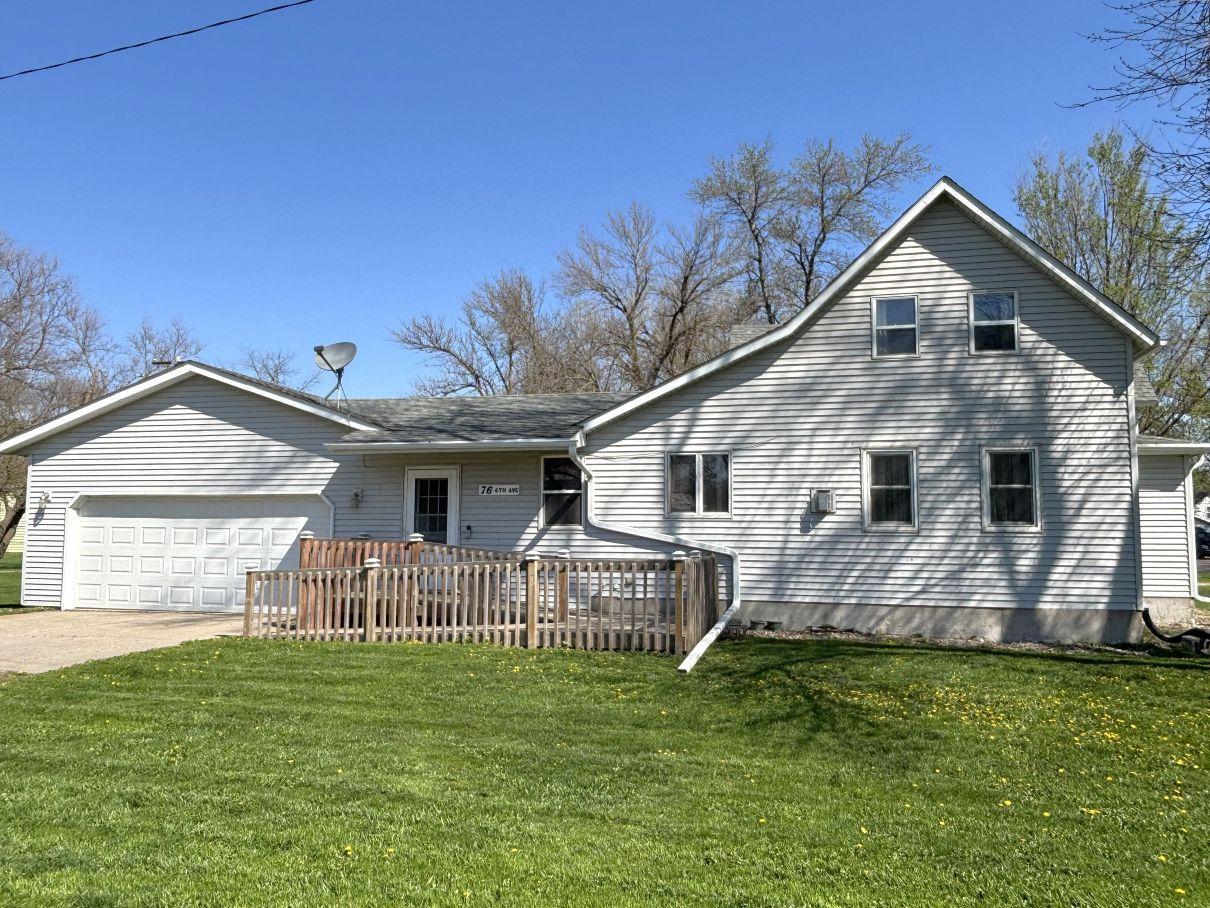 76 4th Avenue E Property Photo 1