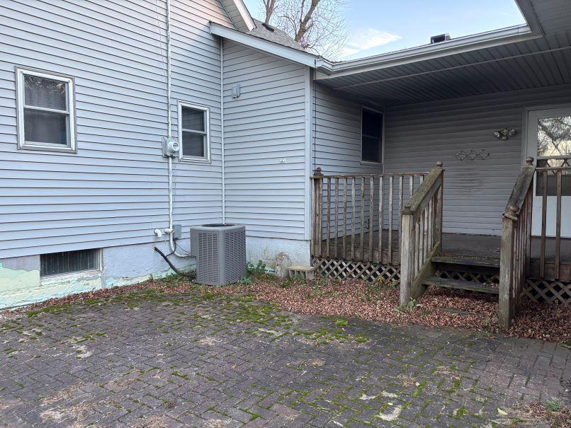 76 4th Avenue E Property Photo 44