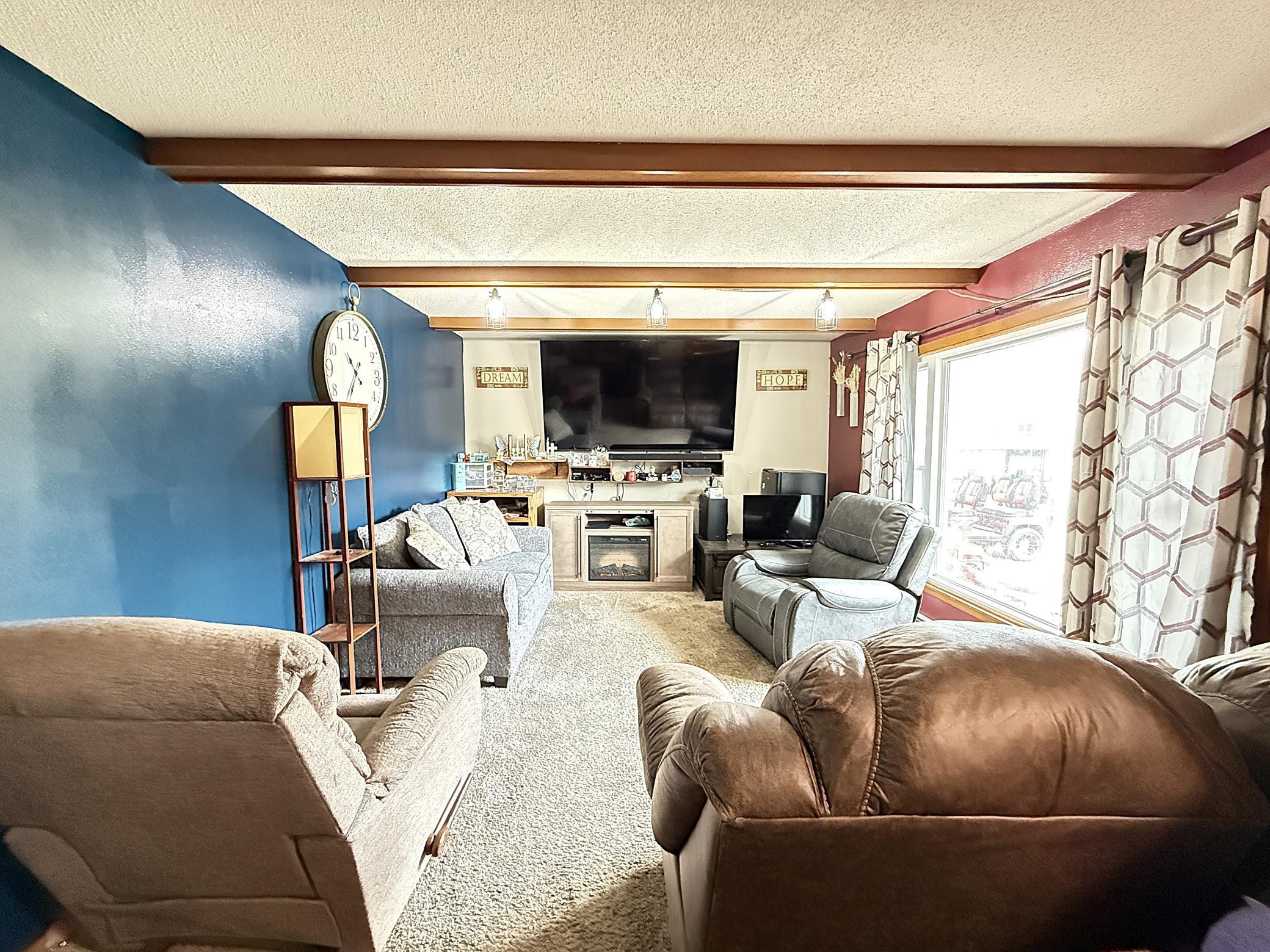 441 S Haven Street Property Photo 3
