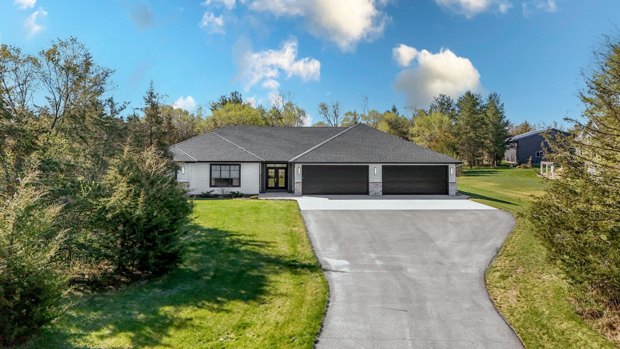 4777 Pine Point Road Property Photo 1