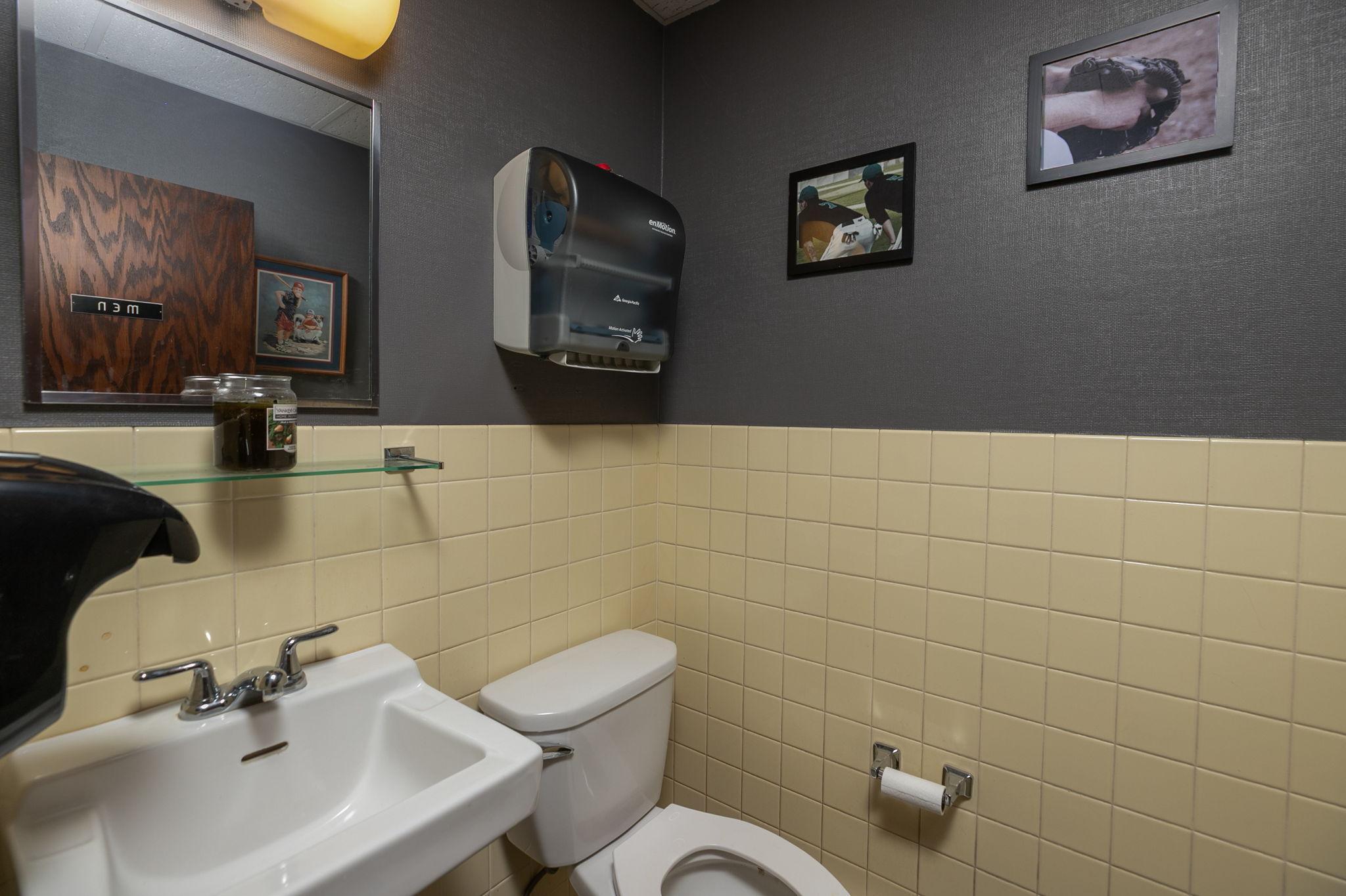 307 E Center Street Property Photo 21
