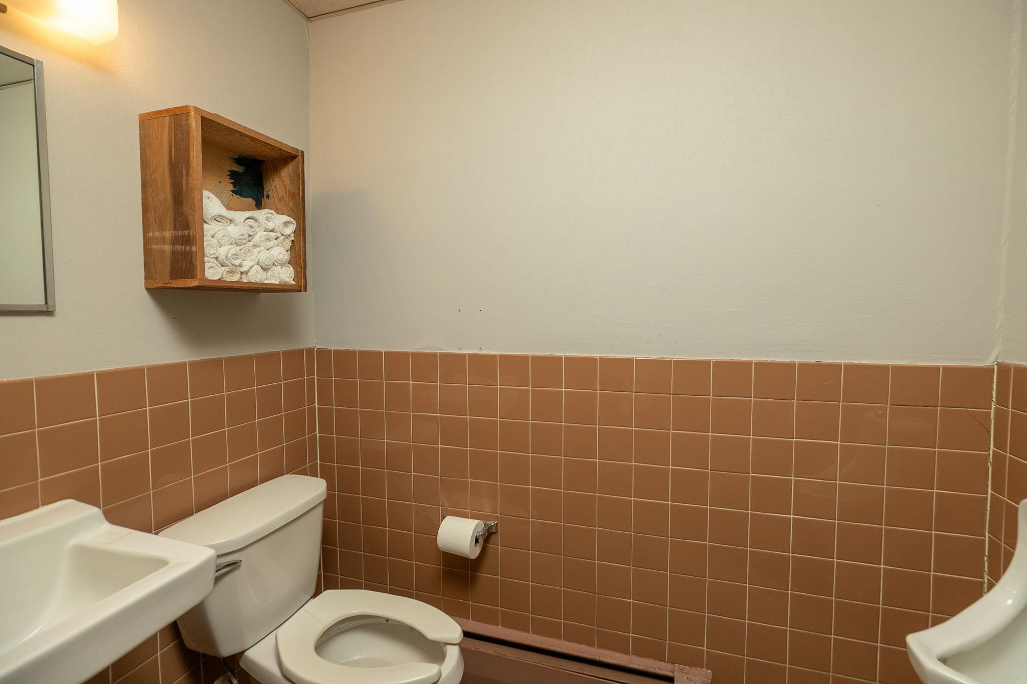307 E Center Street Property Photo 36