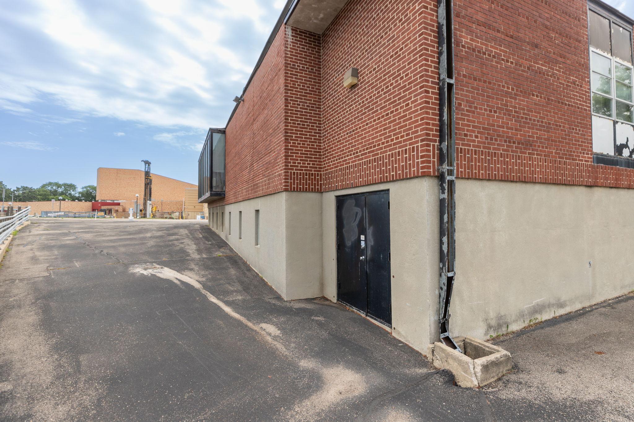 307 E Center Street Property Photo 41