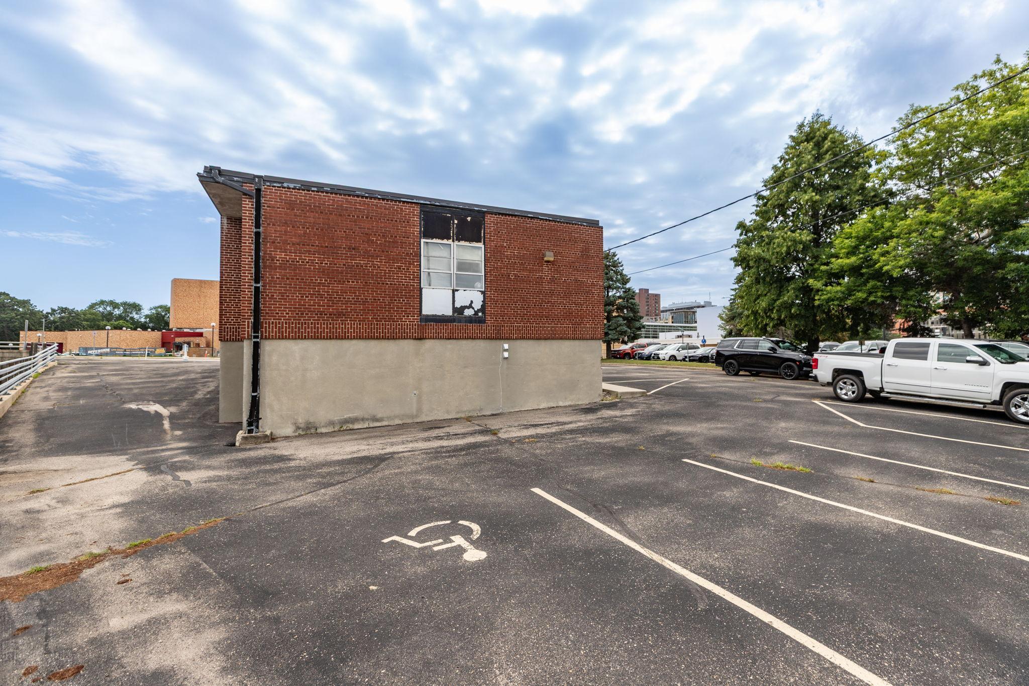 307 E Center Street Property Photo 42