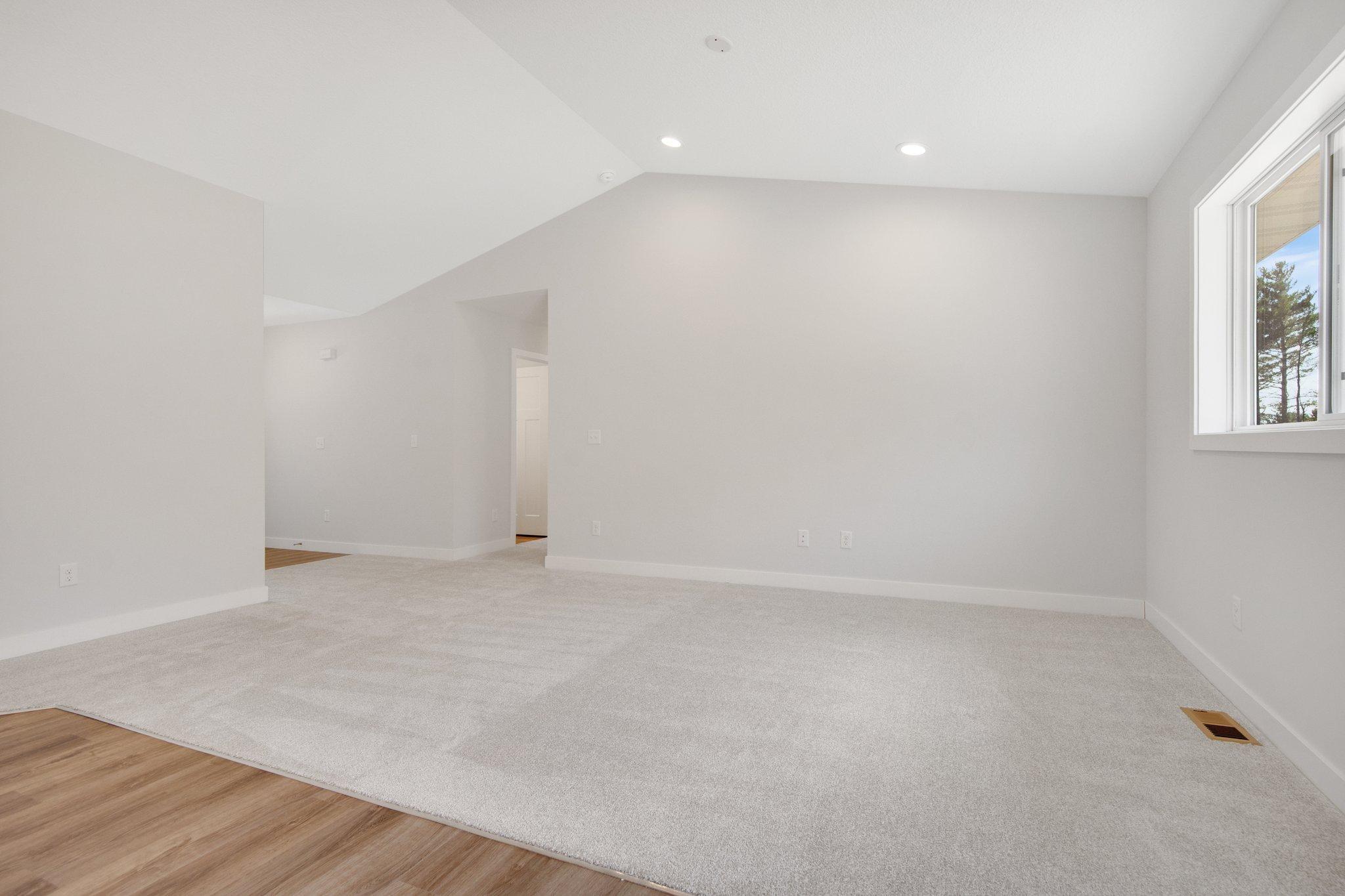 873 Sutherland Street Property Photo 16