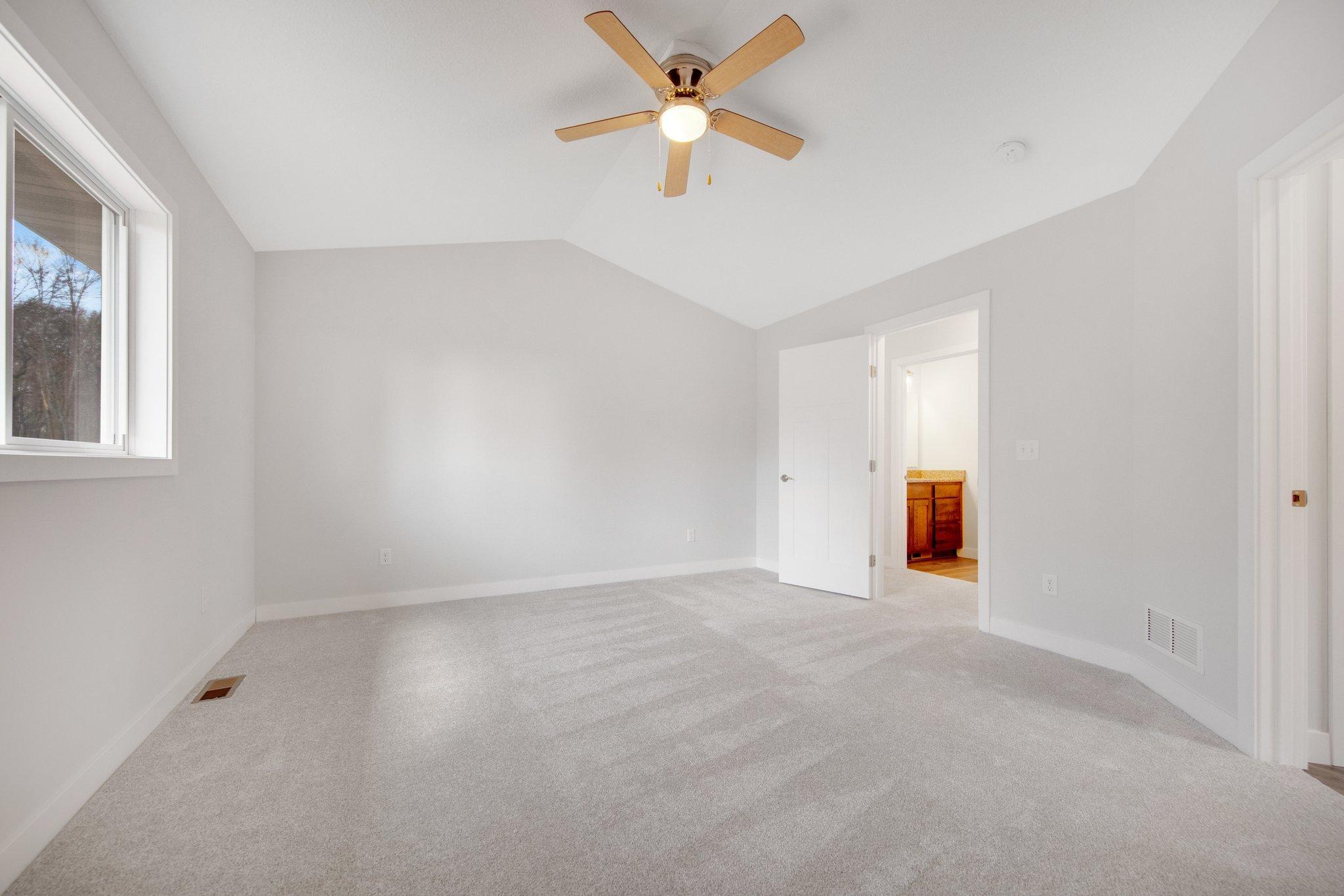 873 Sutherland Street Property Photo 19