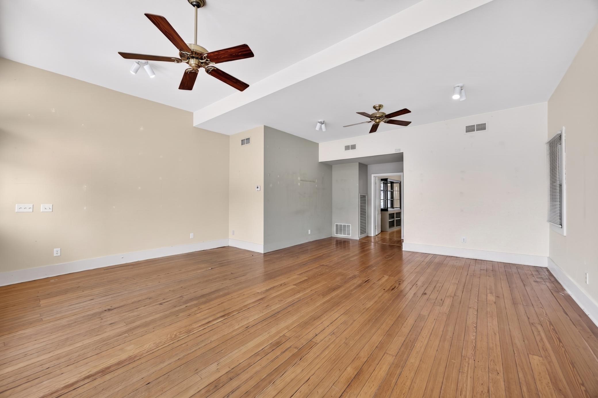117 N Main Street Property Photo 5