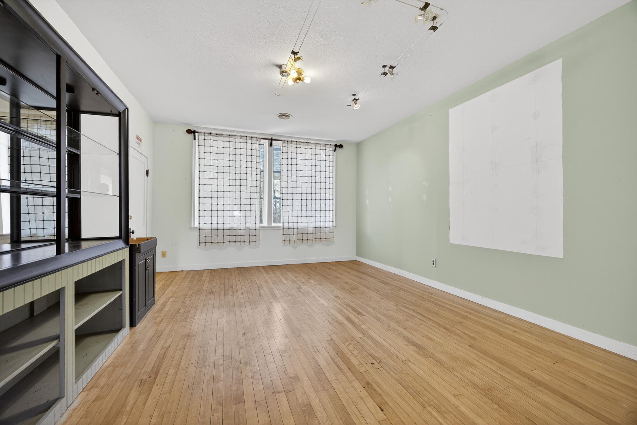 117 N Main Street Property Photo 7