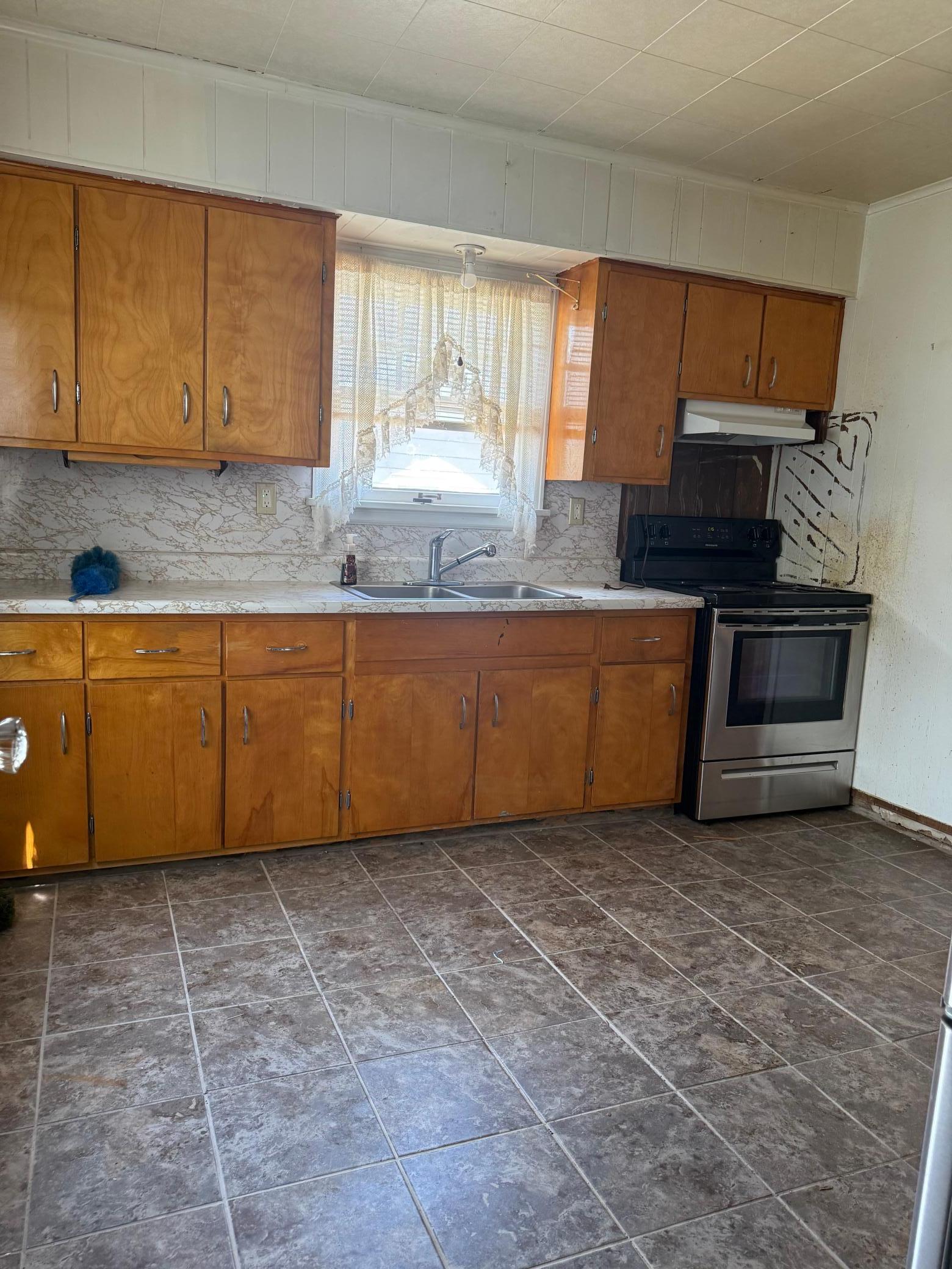 21 4th Street Property Photo 11