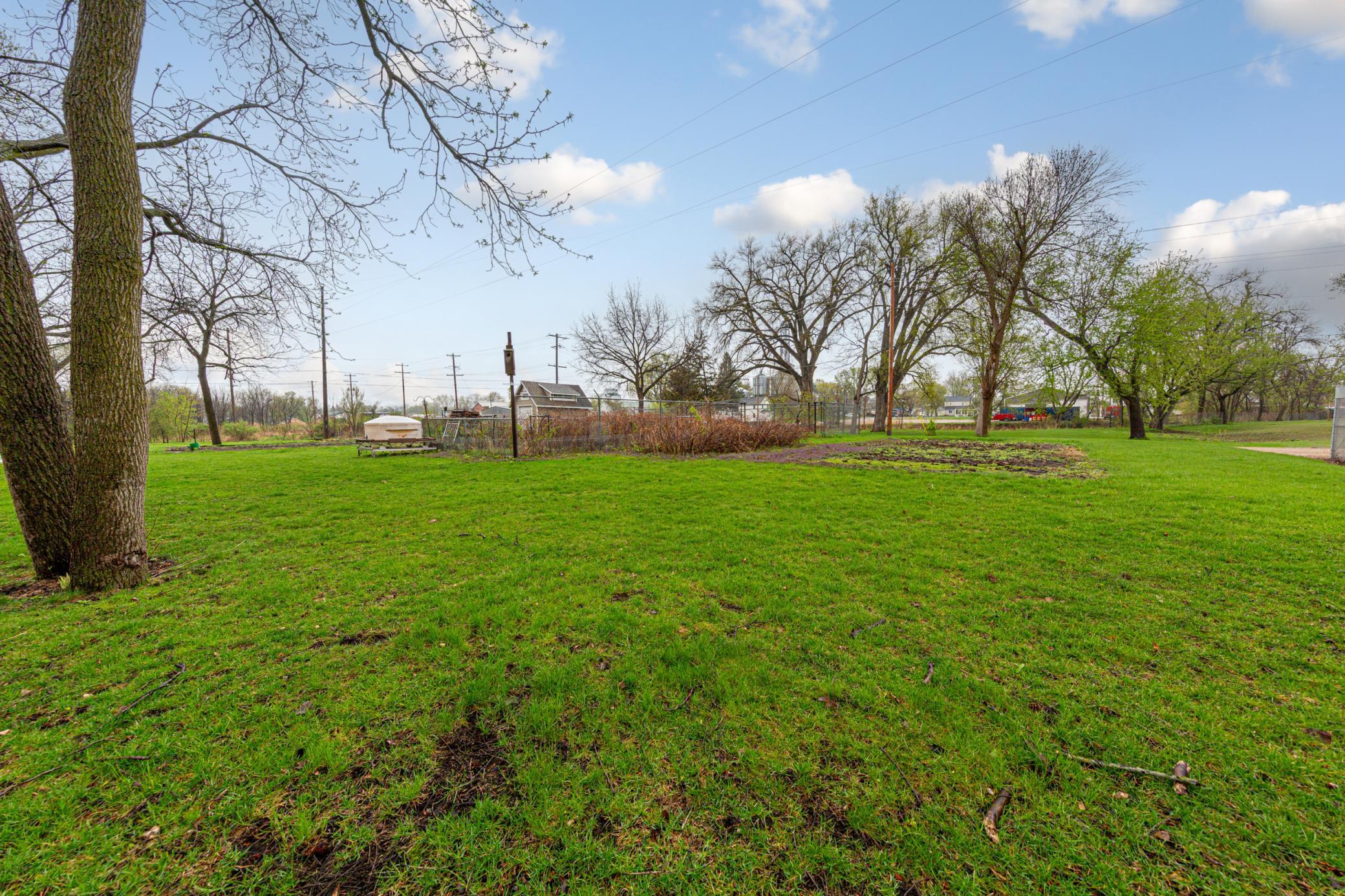 425 2nd Street S Property Photo 4