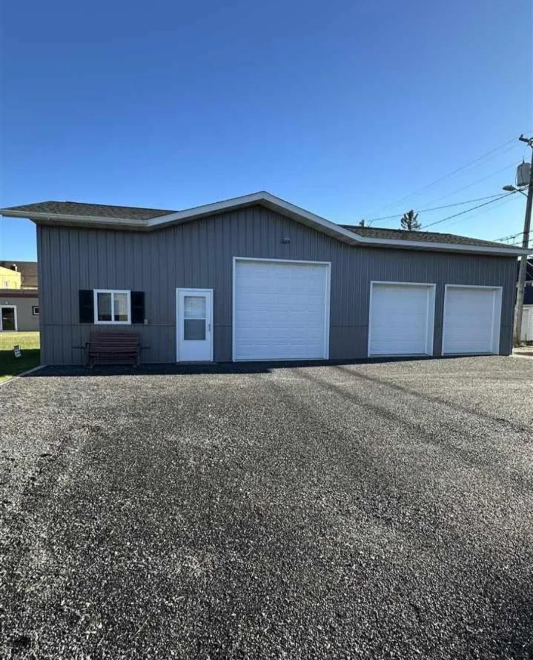 425 4th Street Property Photo 1