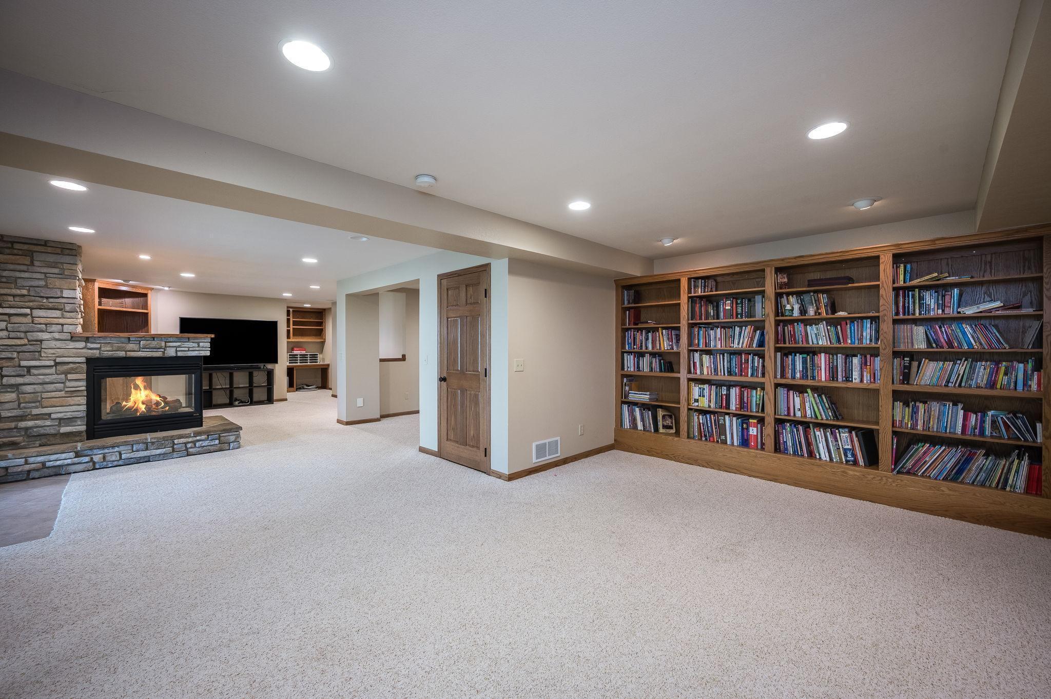 180 Joray Drive Property Photo 10