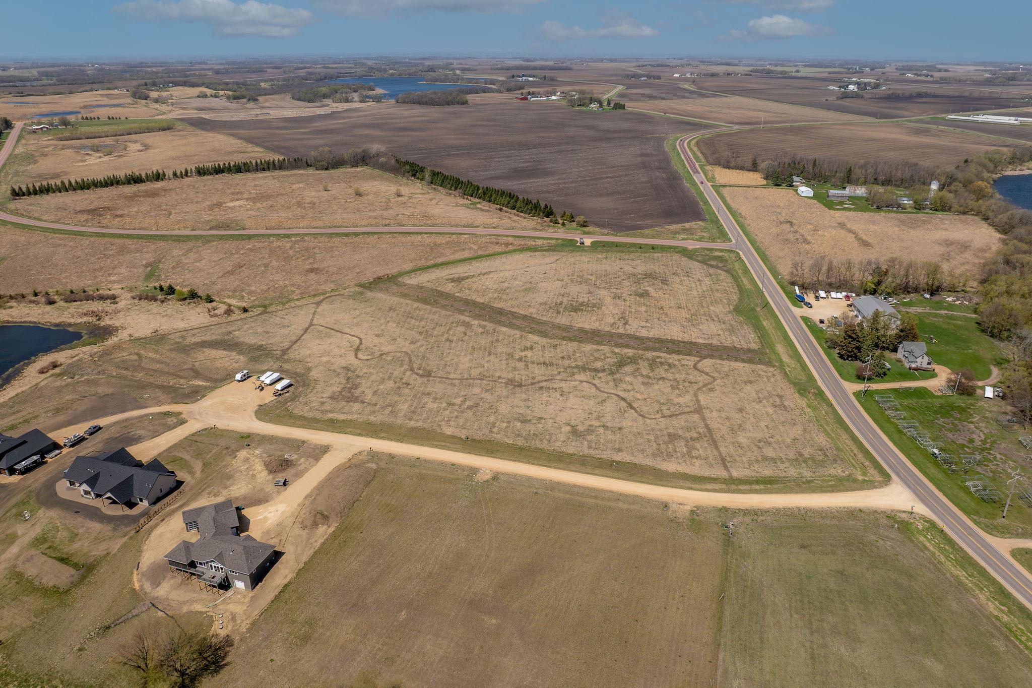 1xxx Lakeview Court Property Photo 15