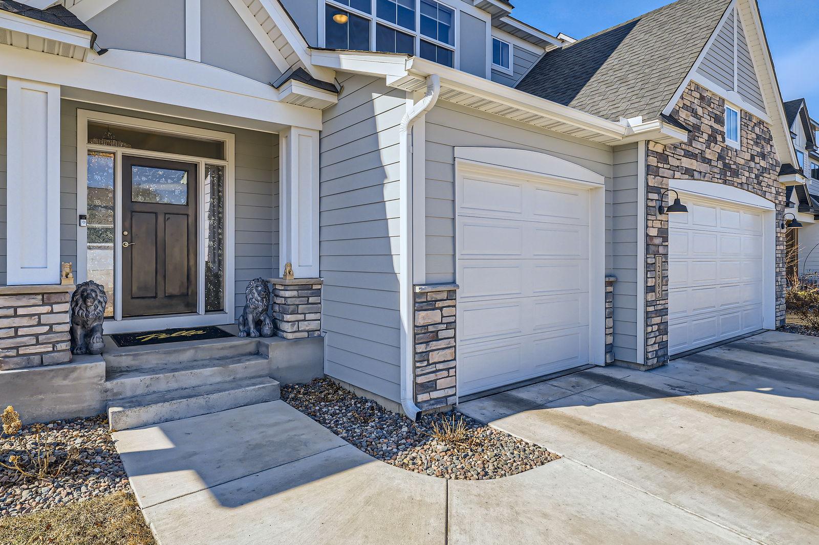 12985 Bauer Drive N Property Photo 3