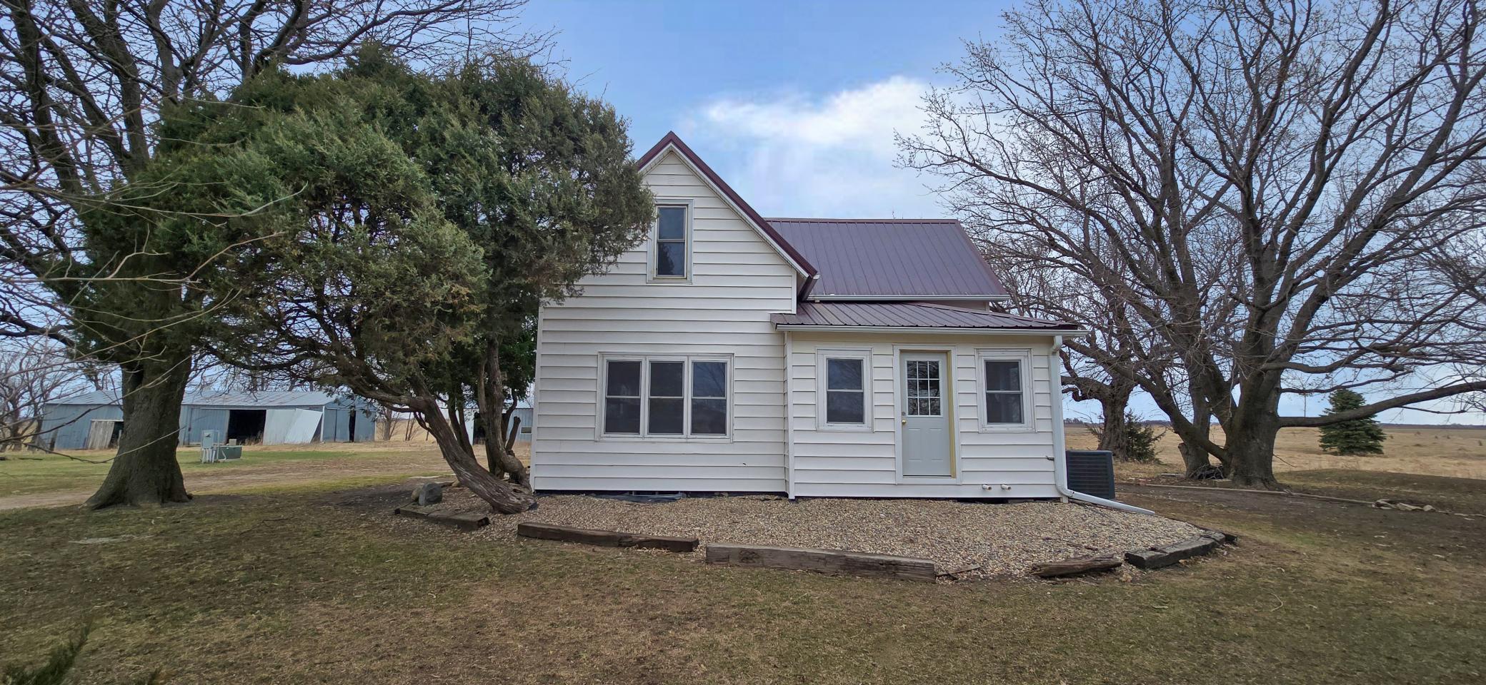 45760 710th Street Property Photo 1