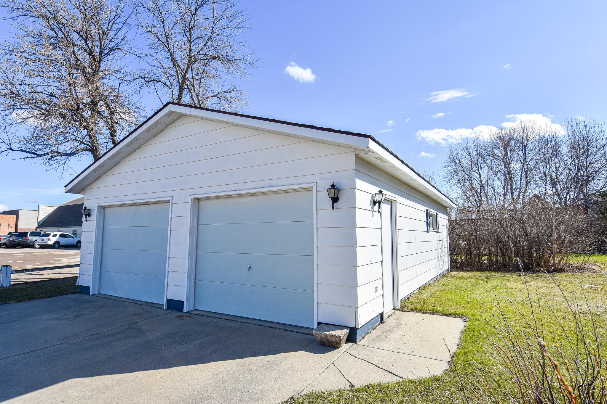 203 E Fletcher Avenue Property Photo 9
