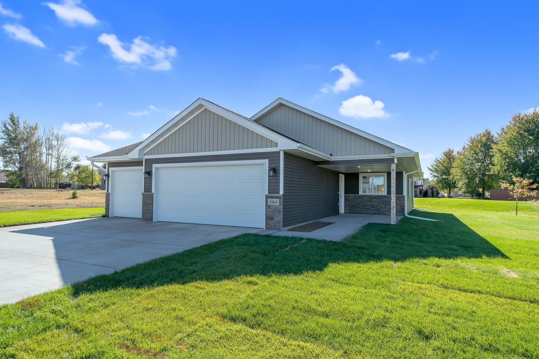 1334 E Aspen Drive Property Photo 1