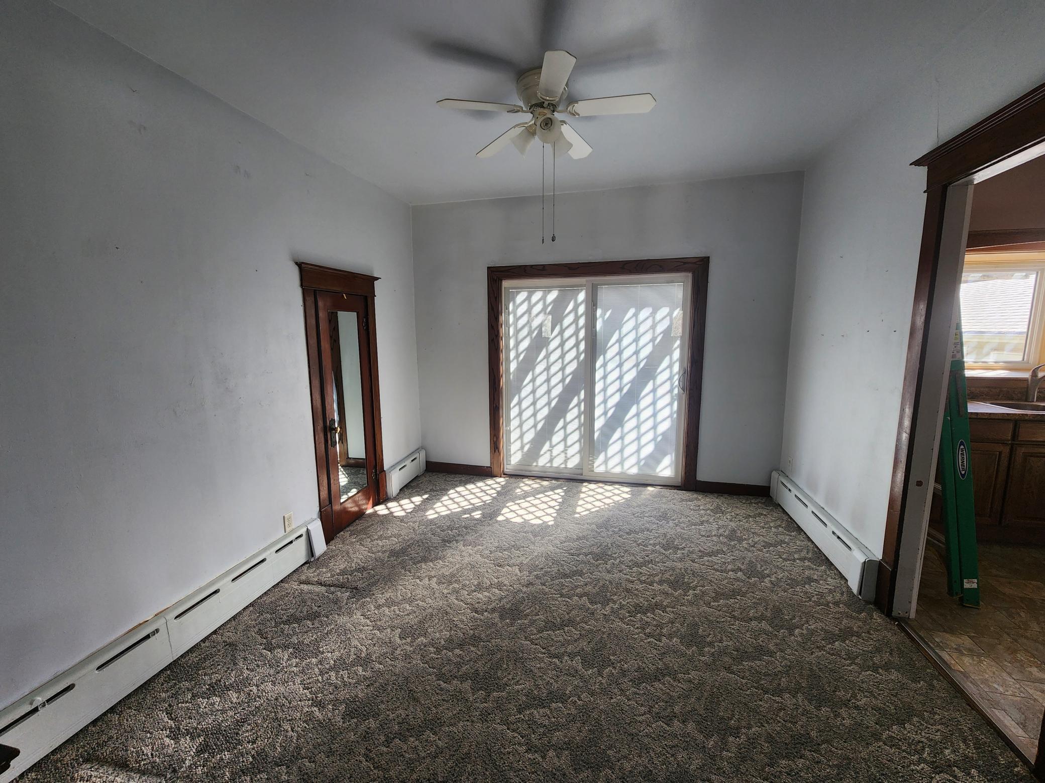 304 2nd Avenue Se Property Photo 10