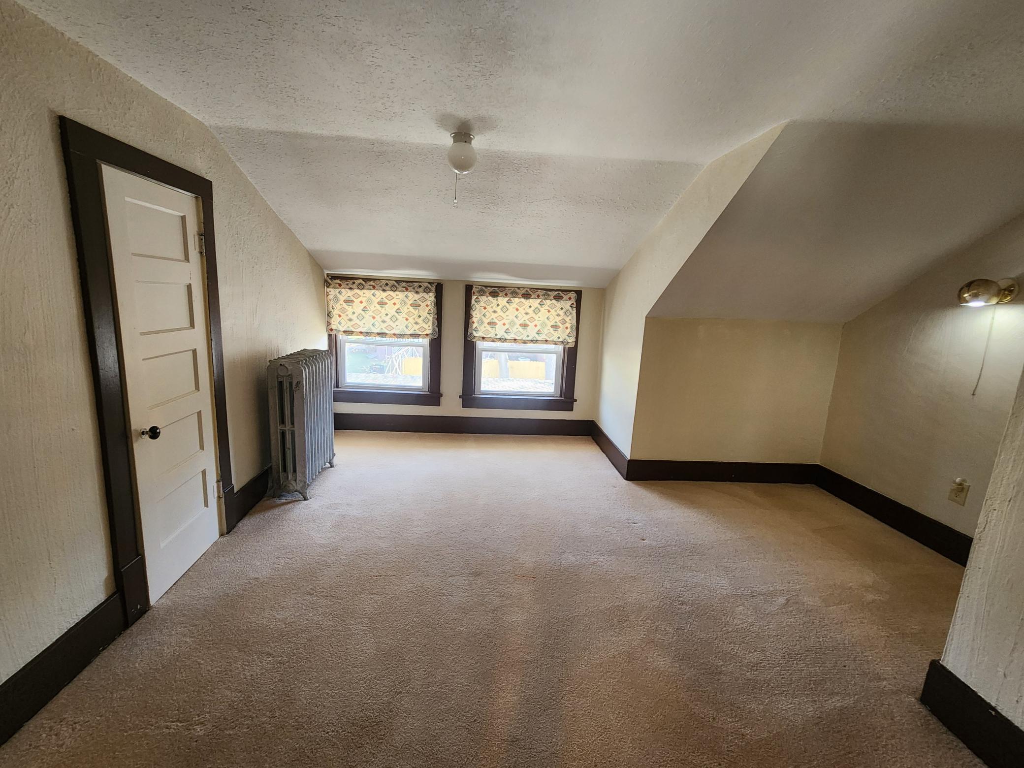 304 2nd Avenue Se Property Photo 18