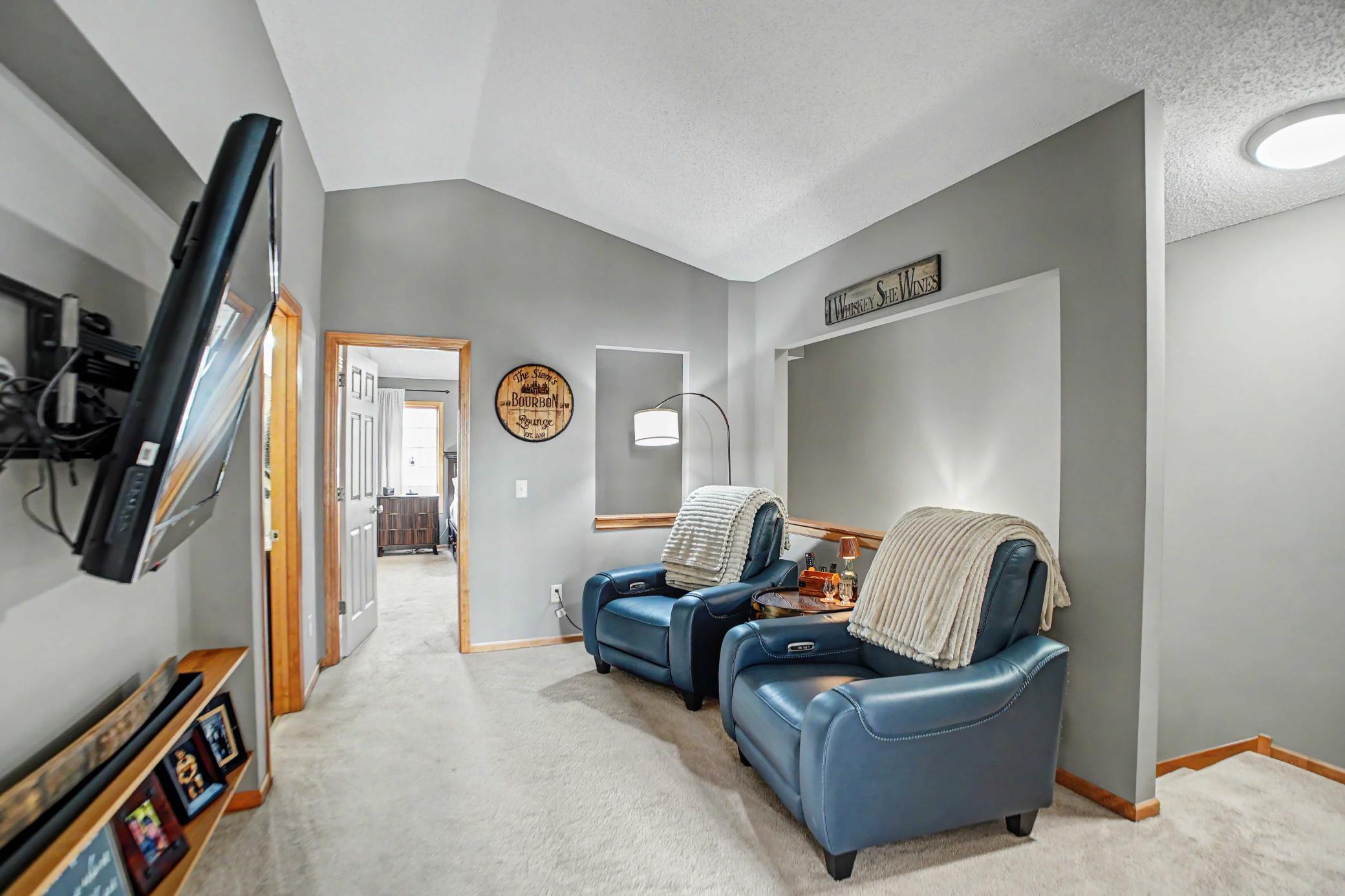 364 Valley Commons Property Photo 12