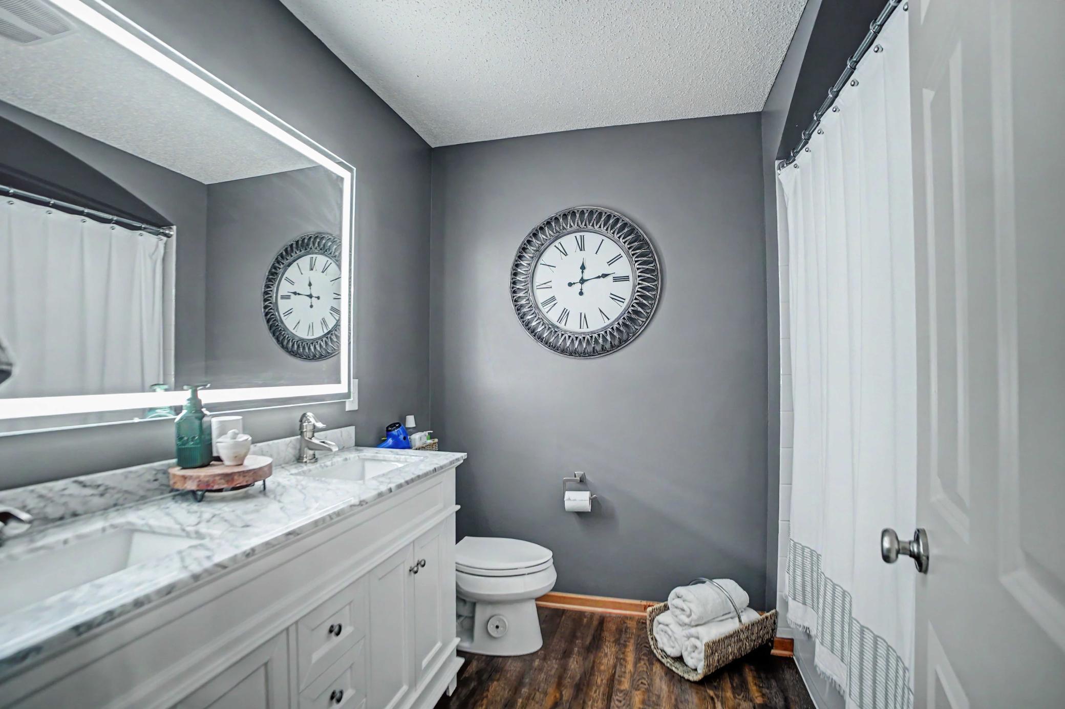 364 Valley Commons Property Photo 16