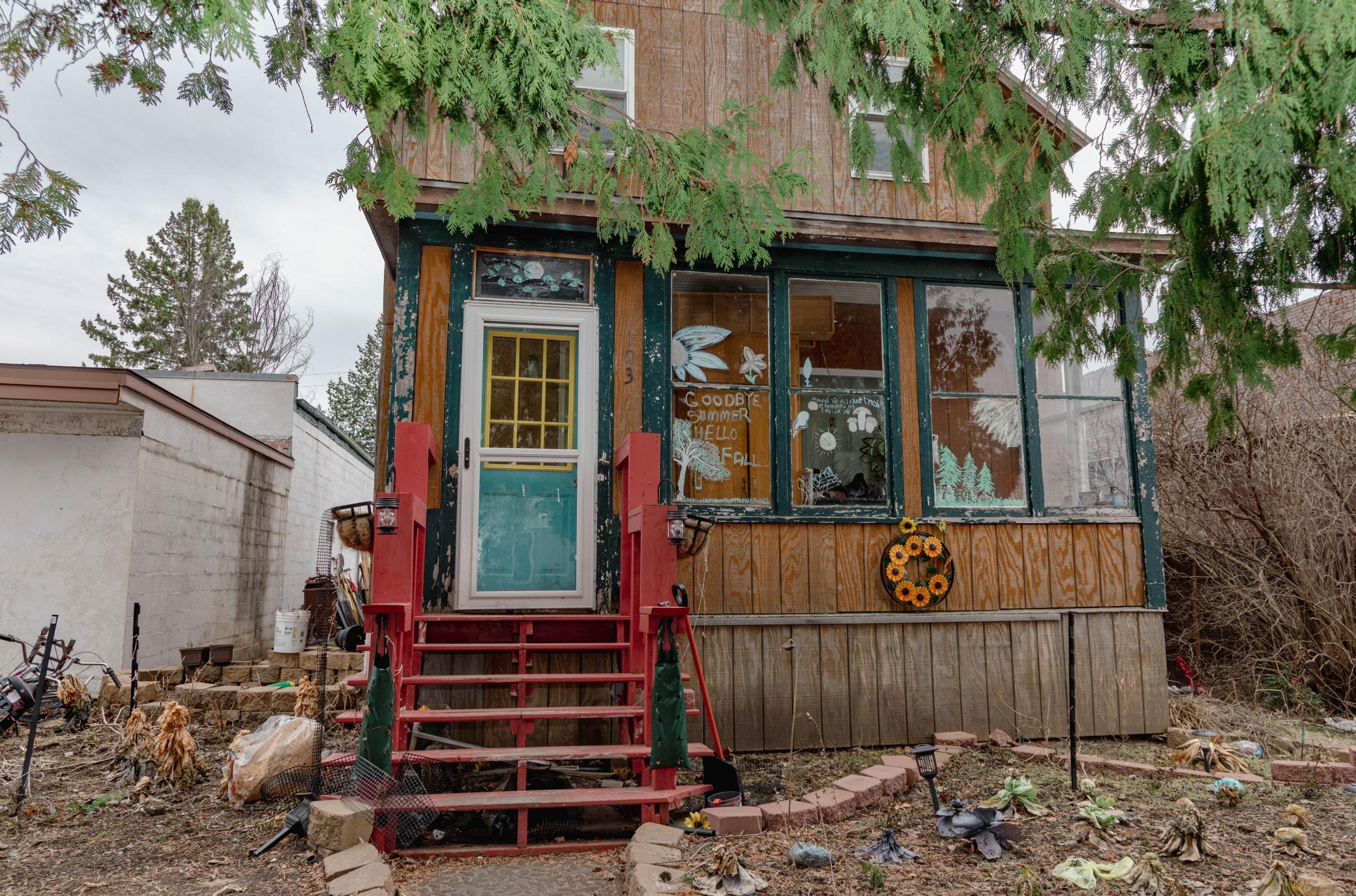 103 W 3rd Avenue N Property Photo 1