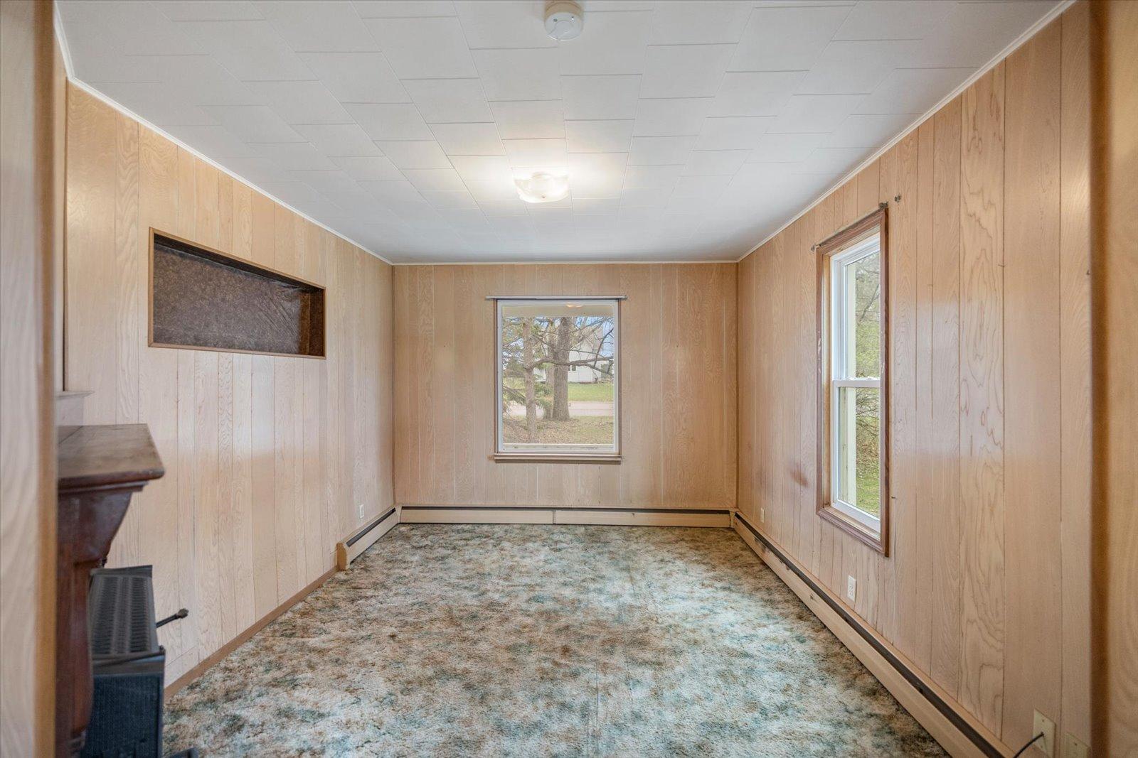 106 E Park Avenue Property Photo 12