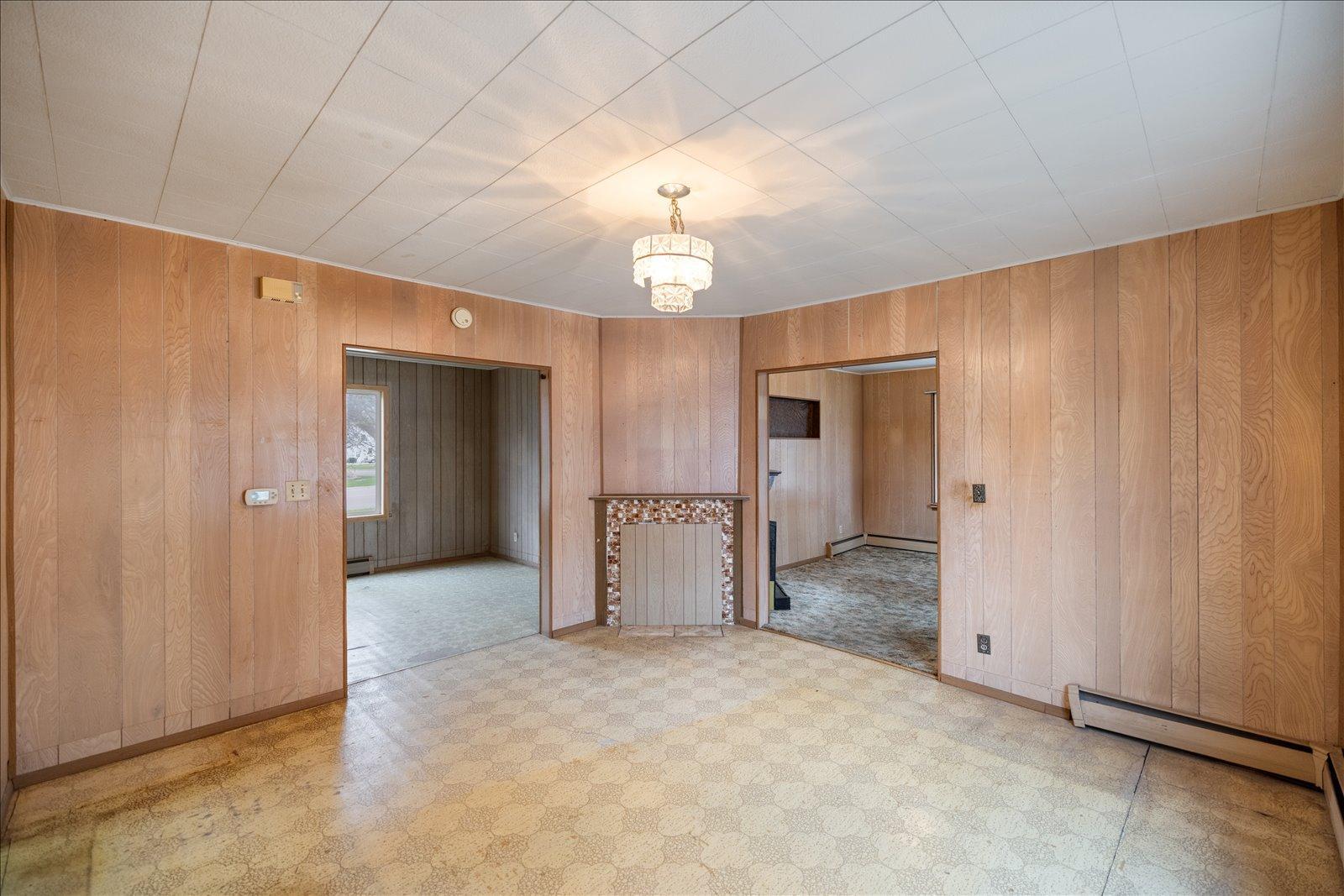 106 E Park Avenue Property Photo 15
