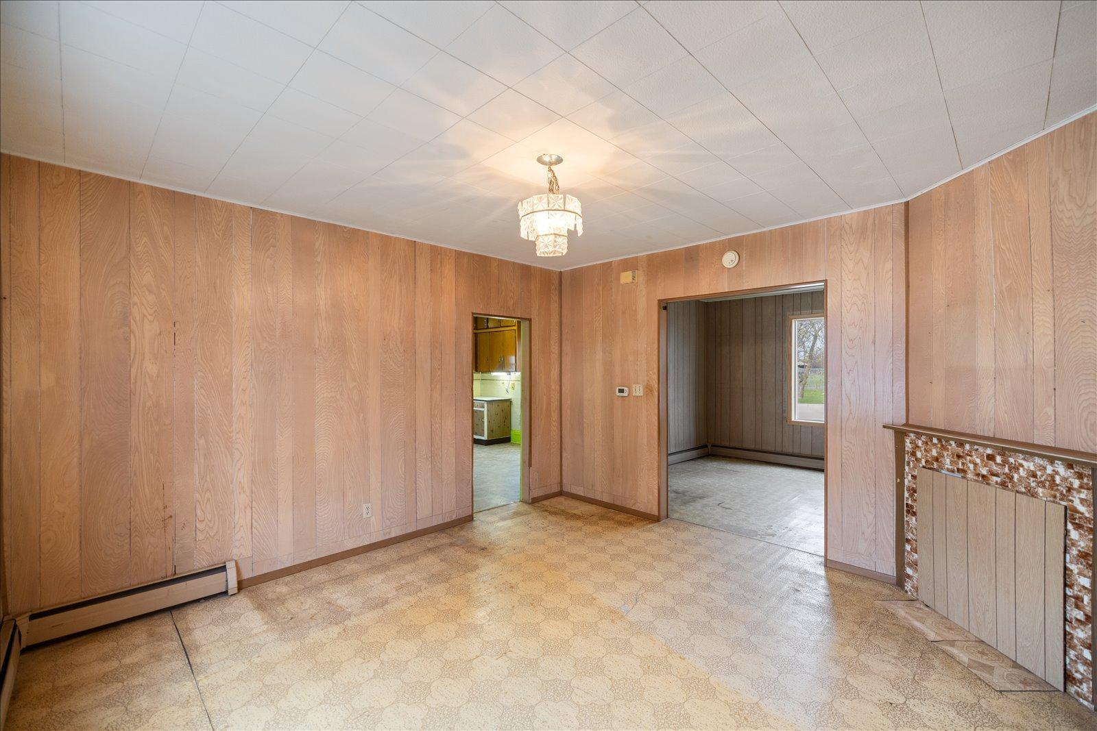 106 E Park Avenue Property Photo 16