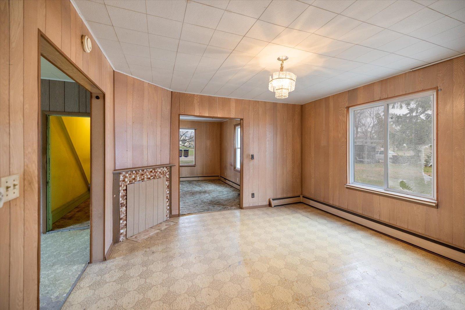 106 E Park Avenue Property Photo 17