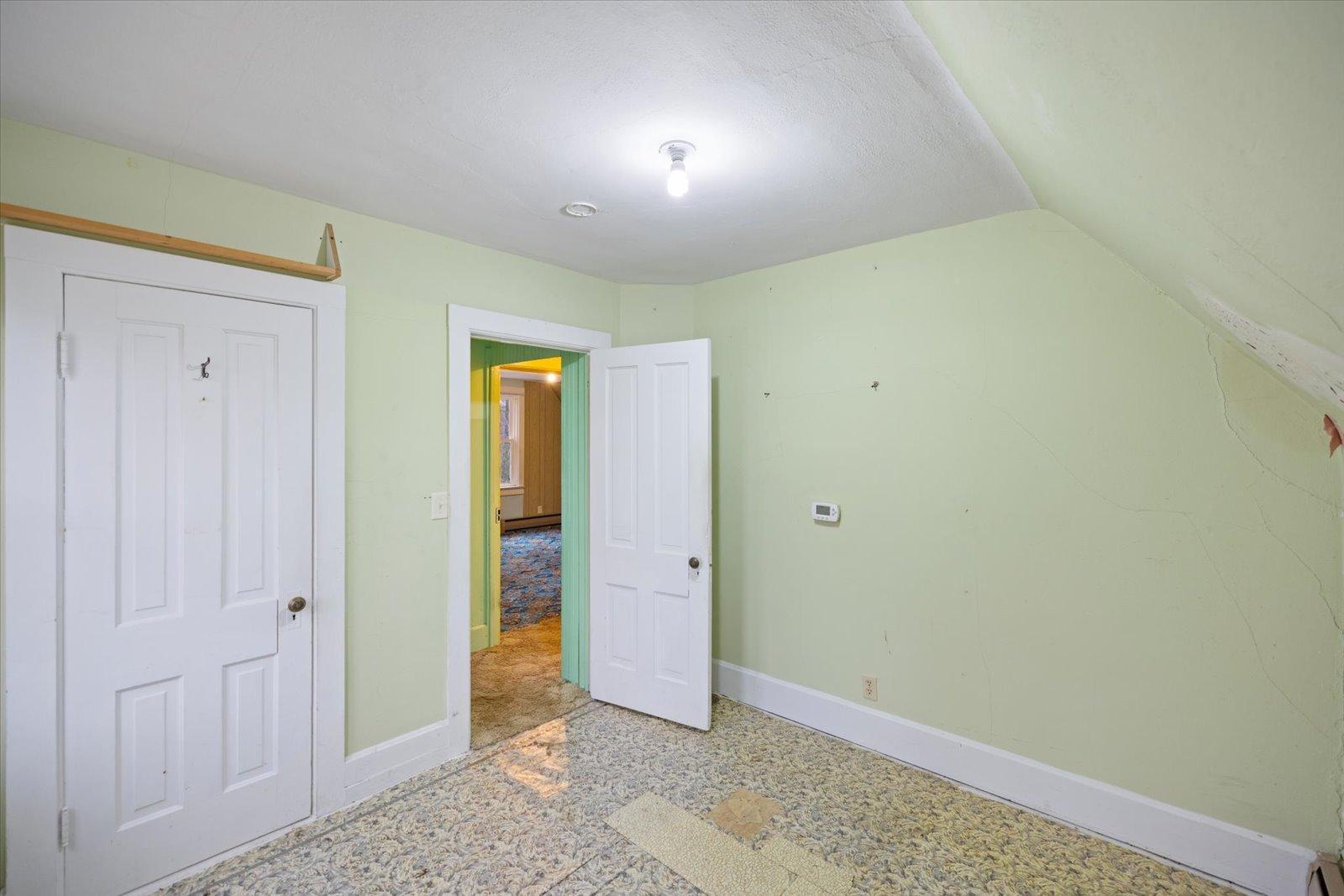 106 E Park Avenue Property Photo 20