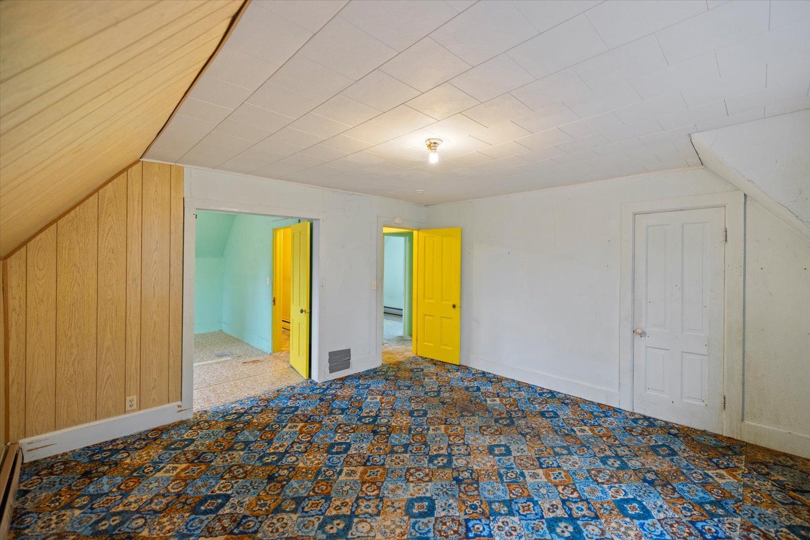 106 E Park Avenue Property Photo 22