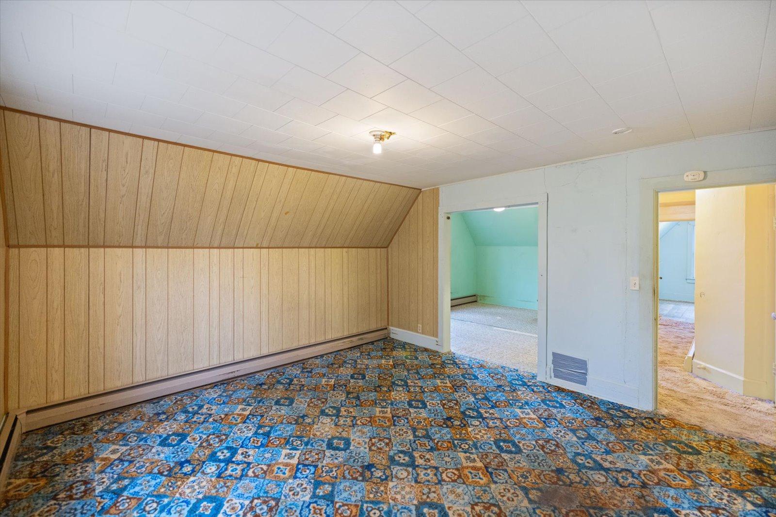 106 E Park Avenue Property Photo 23
