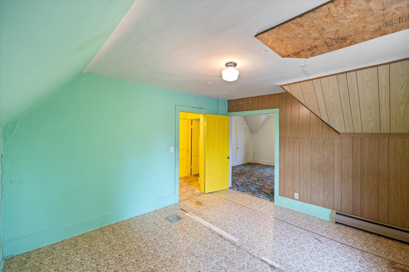 106 E Park Avenue Property Photo 25