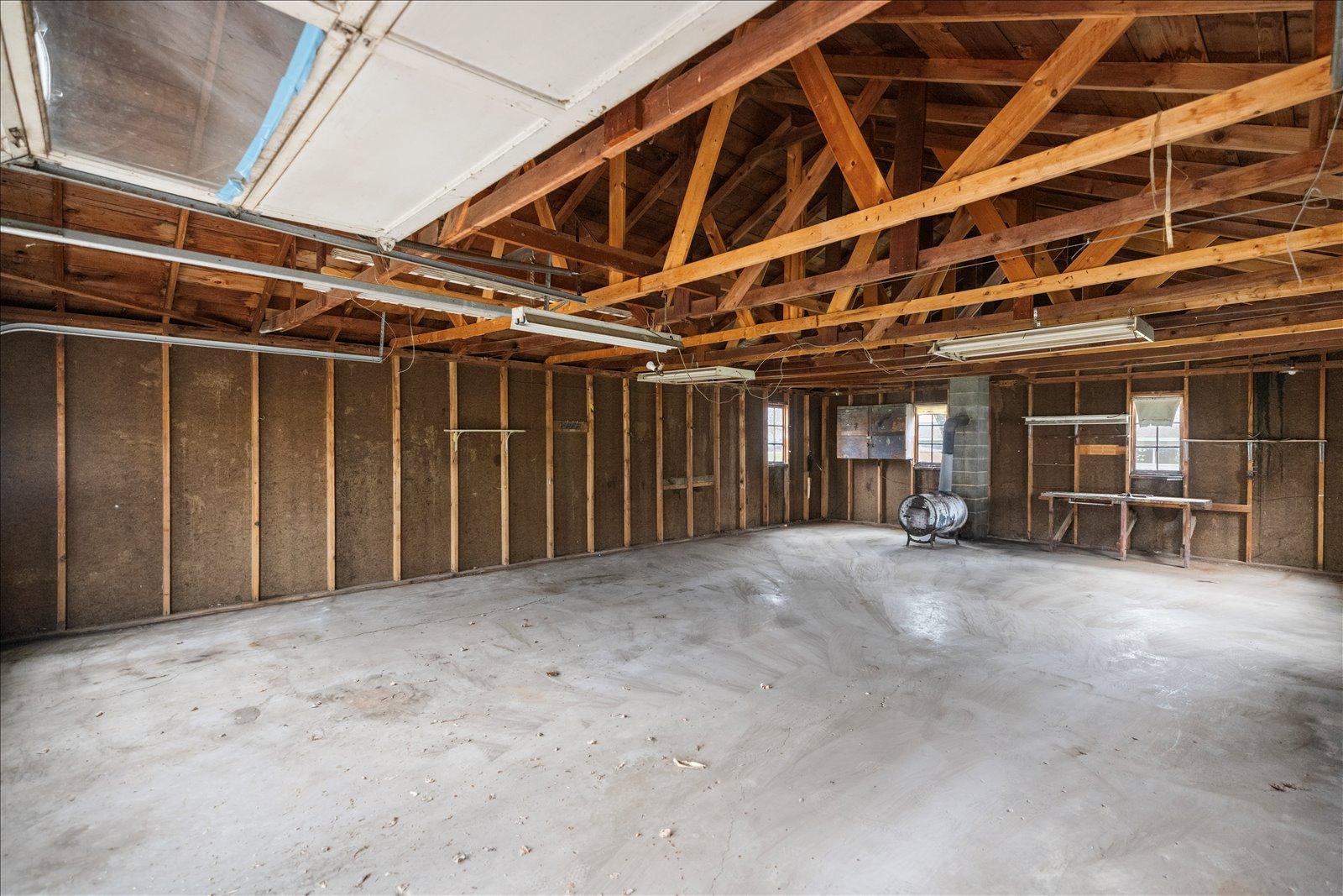 106 E Park Avenue Property Photo 37