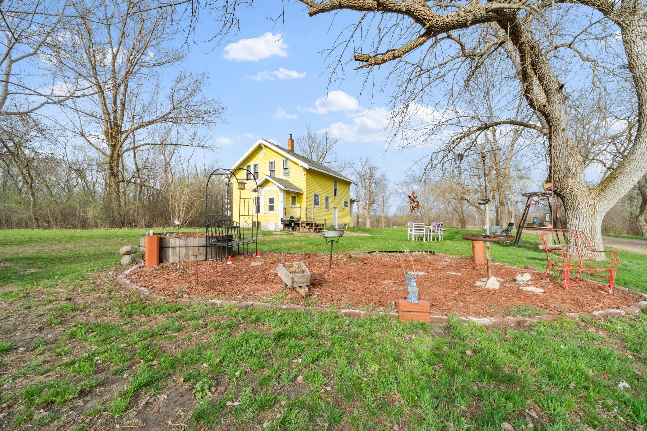 33527 State Highway 55 Property Photo 1