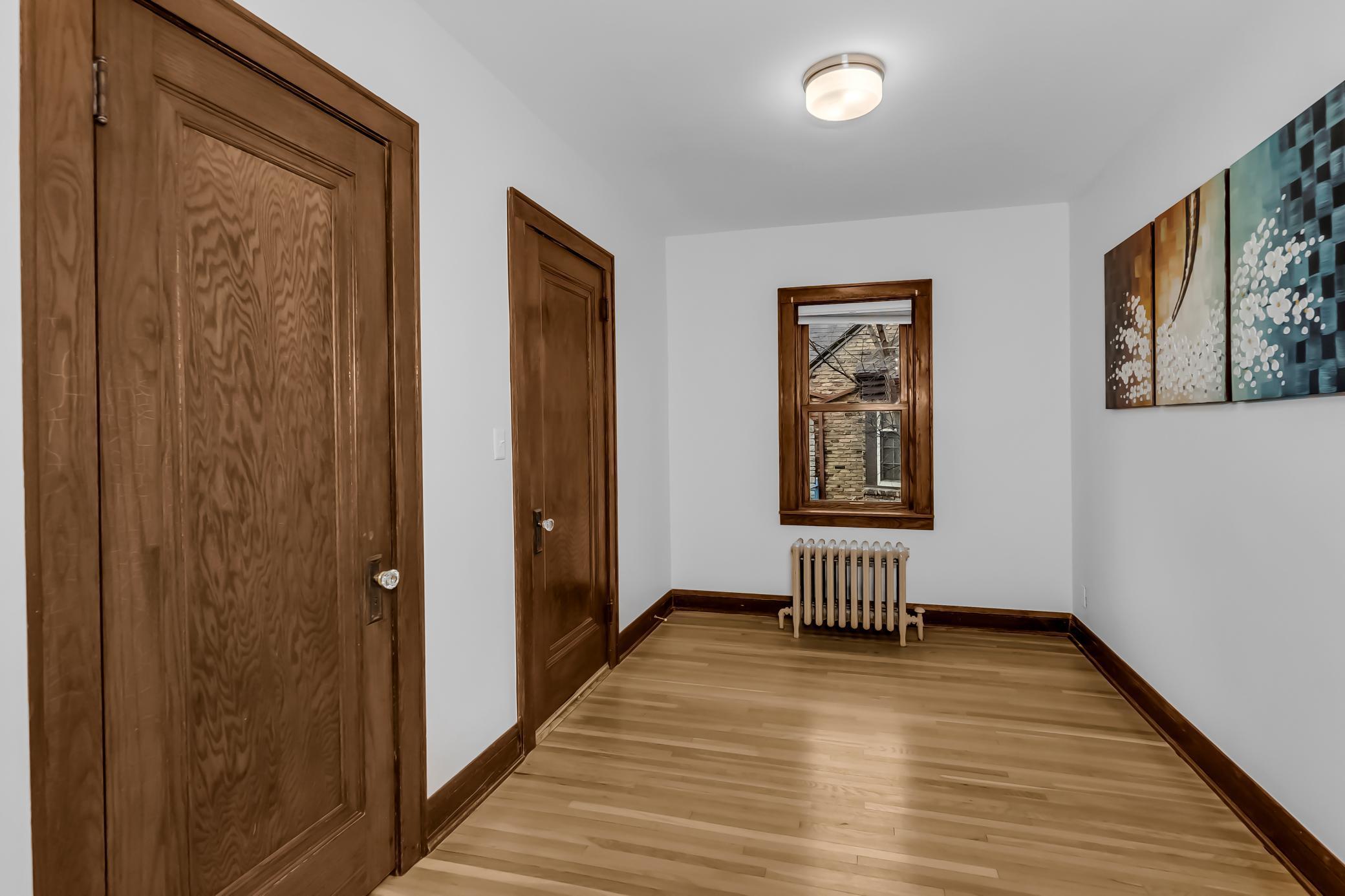 4354 Upton Avenue N Property Photo 4