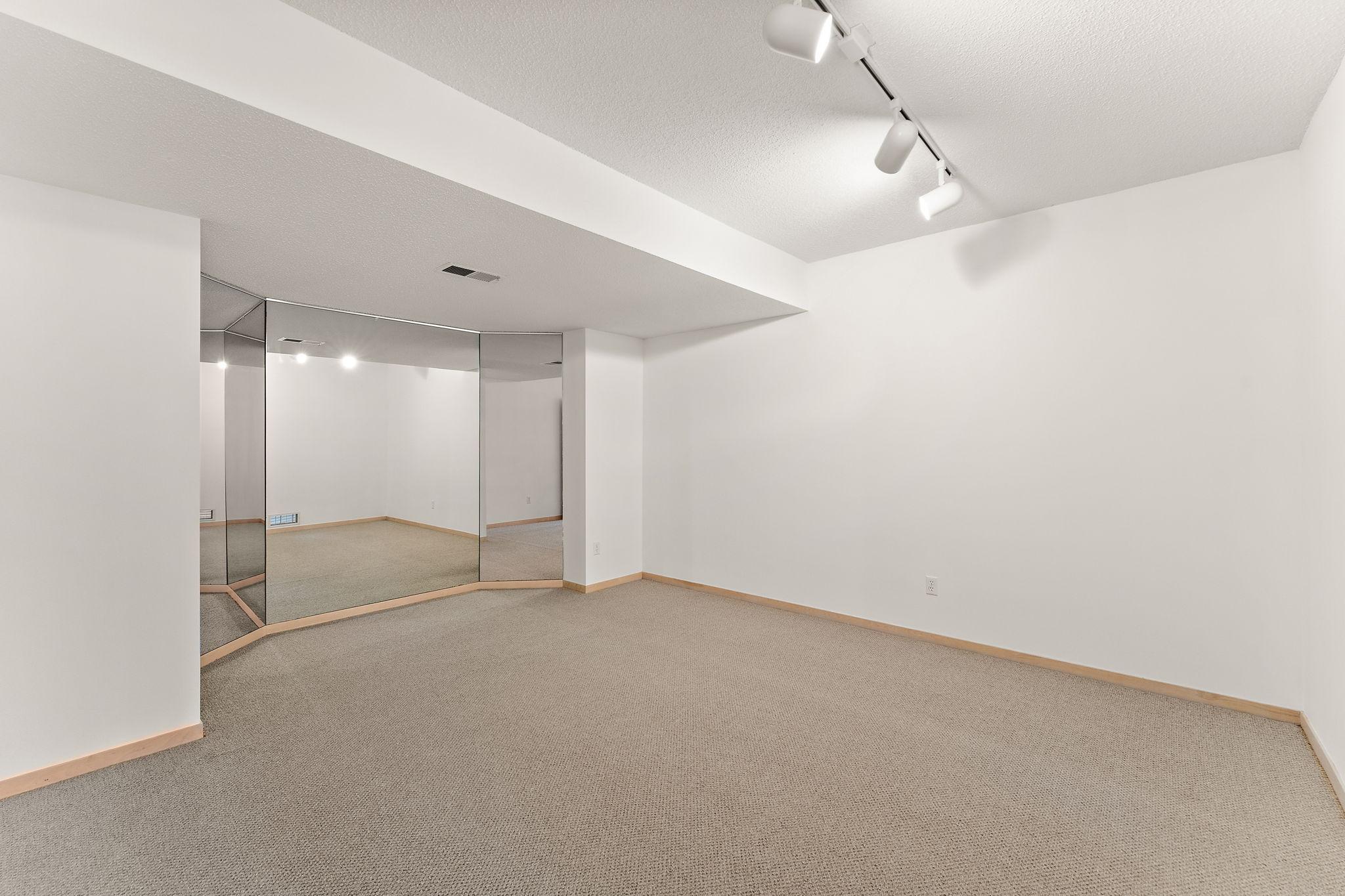 8914 Hilloway Road Property Photo 41