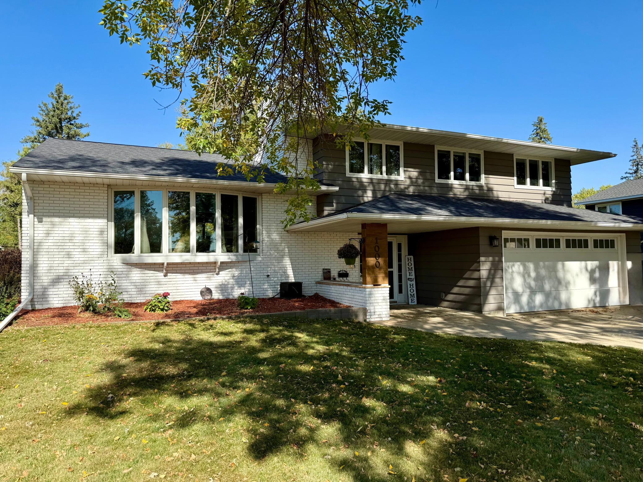 1000 W Birch Avenue Property Photo 1
